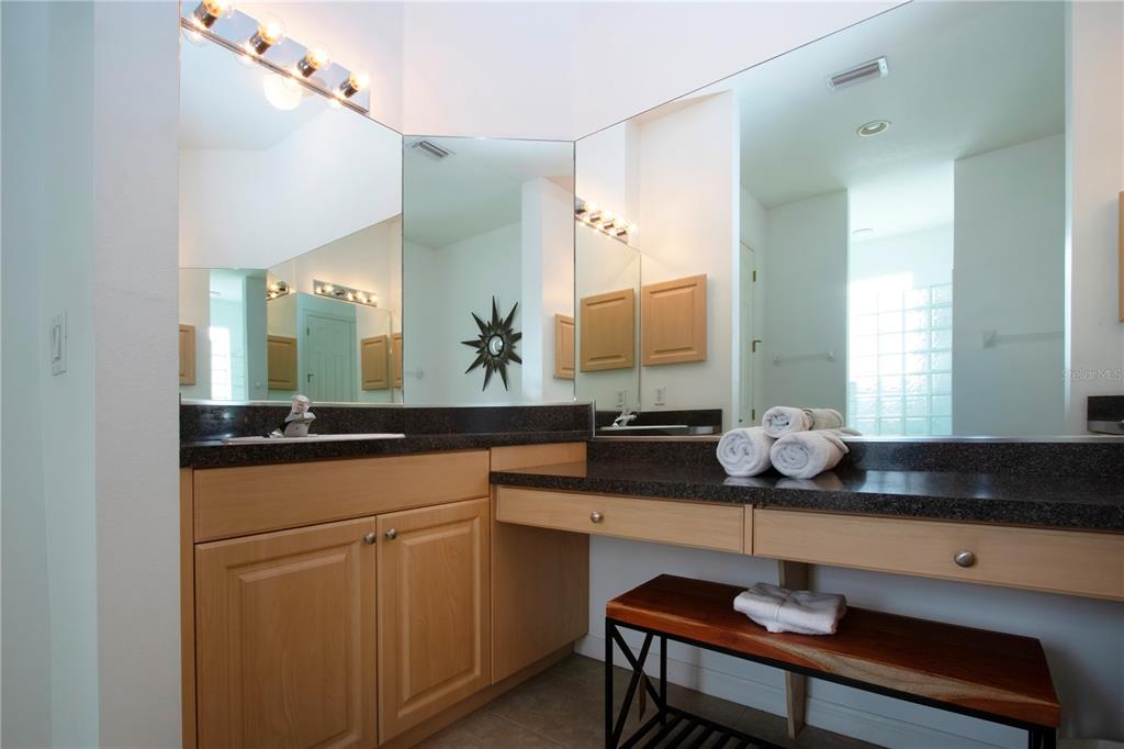 Ellenton, Florida, 34222, United States, 4 Bedrooms Bedrooms, ,3 BathroomsBathrooms,Residential,For Sale,1988008