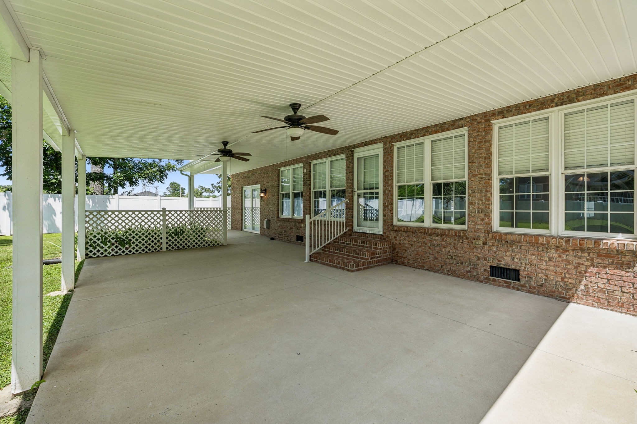 Manchester, Tennessee, 37355, United States, 4 Bedrooms Bedrooms, ,4 BathroomsBathrooms,Residential,For Sale,1937167
