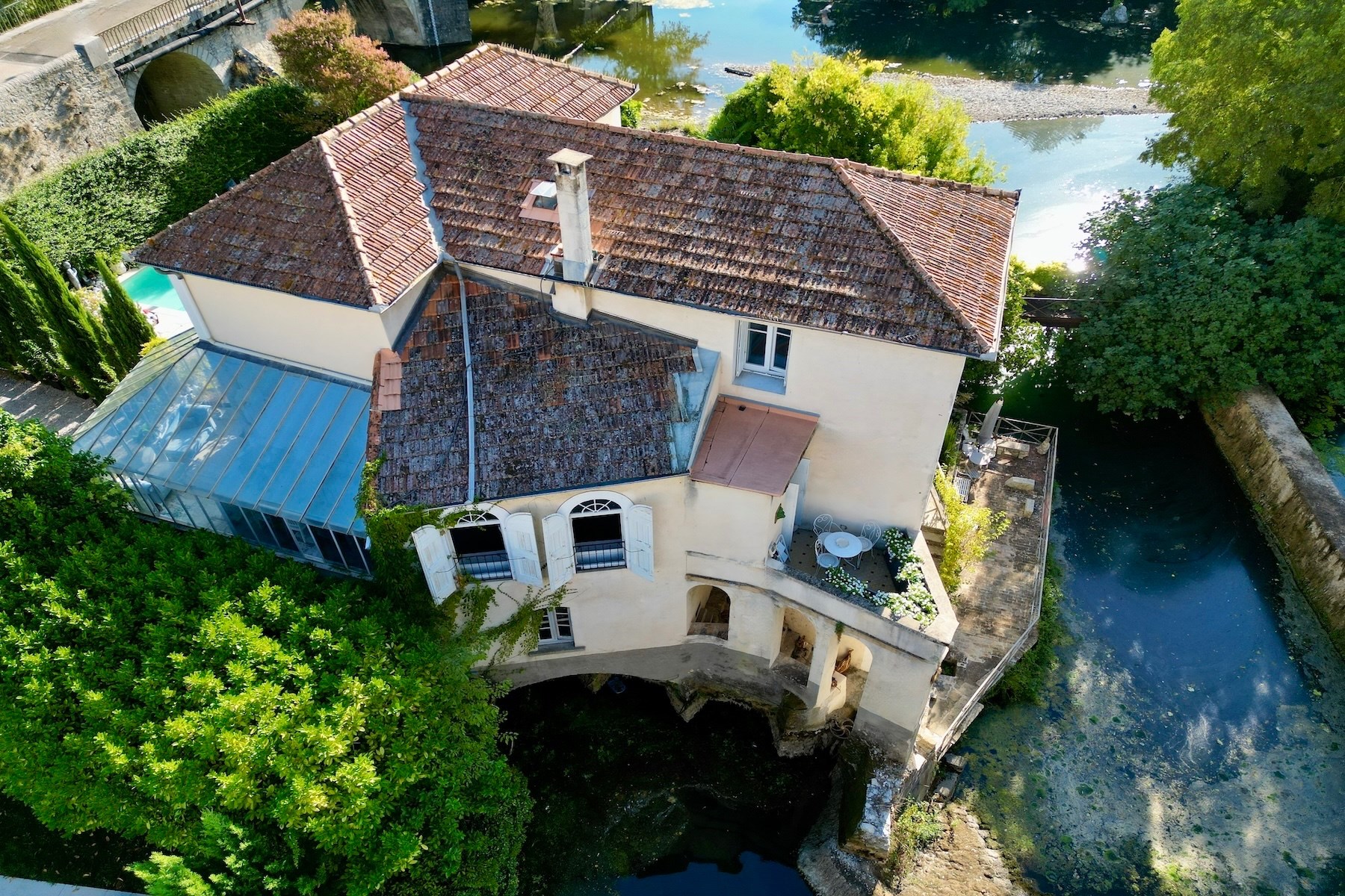  An Exceptional Maison de Maître with Direct Waterfront Setting - 物件實景