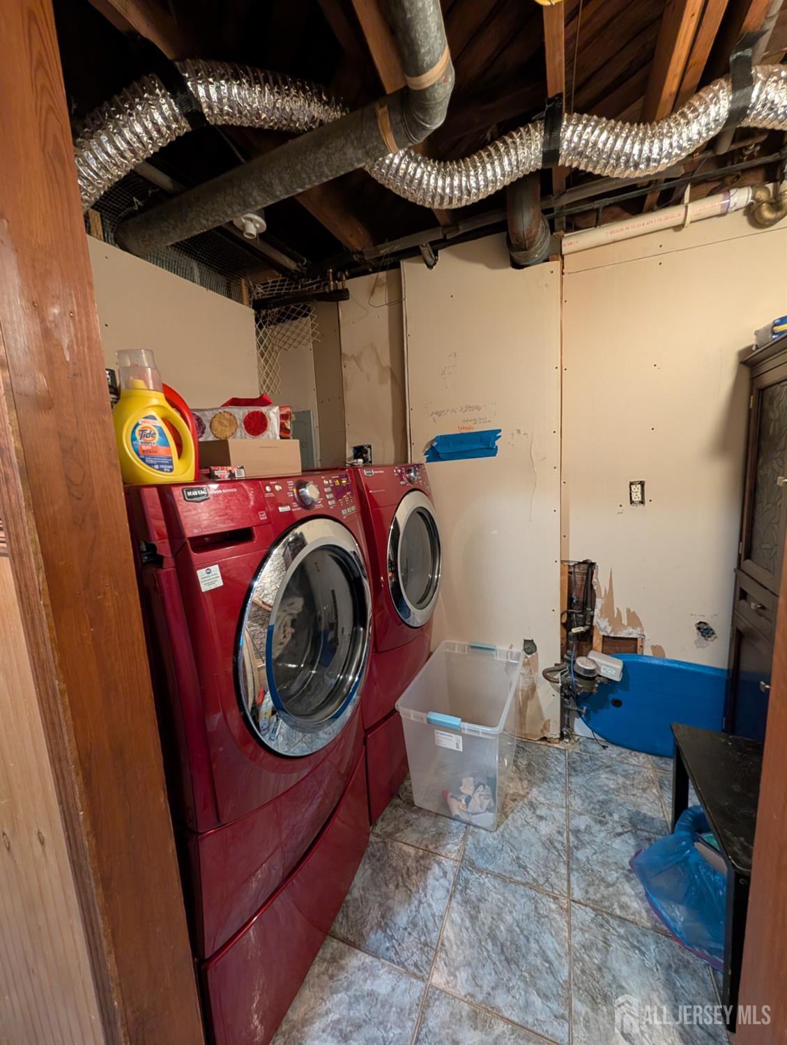 Old Bridge, New Jersey, 08857, United States, 3 Bedrooms Bedrooms, ,2 BathroomsBathrooms,Residential,For Sale,1849014