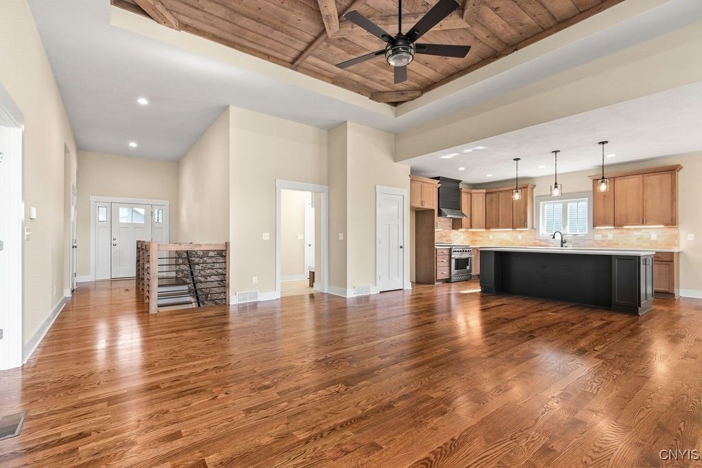 Baldwinsville, New York, 13027, United States, 3 Bedrooms Bedrooms, ,3 BathroomsBathrooms,Residential,For Sale,1919529