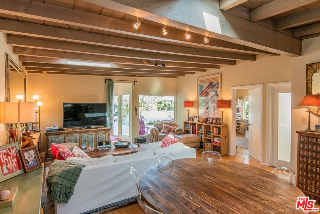 West Hollywood, California, 90069, United States, 3 Bedrooms Bedrooms, ,2 BathroomsBathrooms,Residential,For Sale,2002247