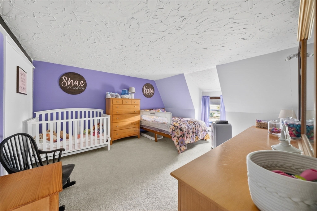 Groveland, Massachusetts, 01834, United States, 4 Bedrooms Bedrooms, ,4 BathroomsBathrooms,Residential,For Sale,2048598