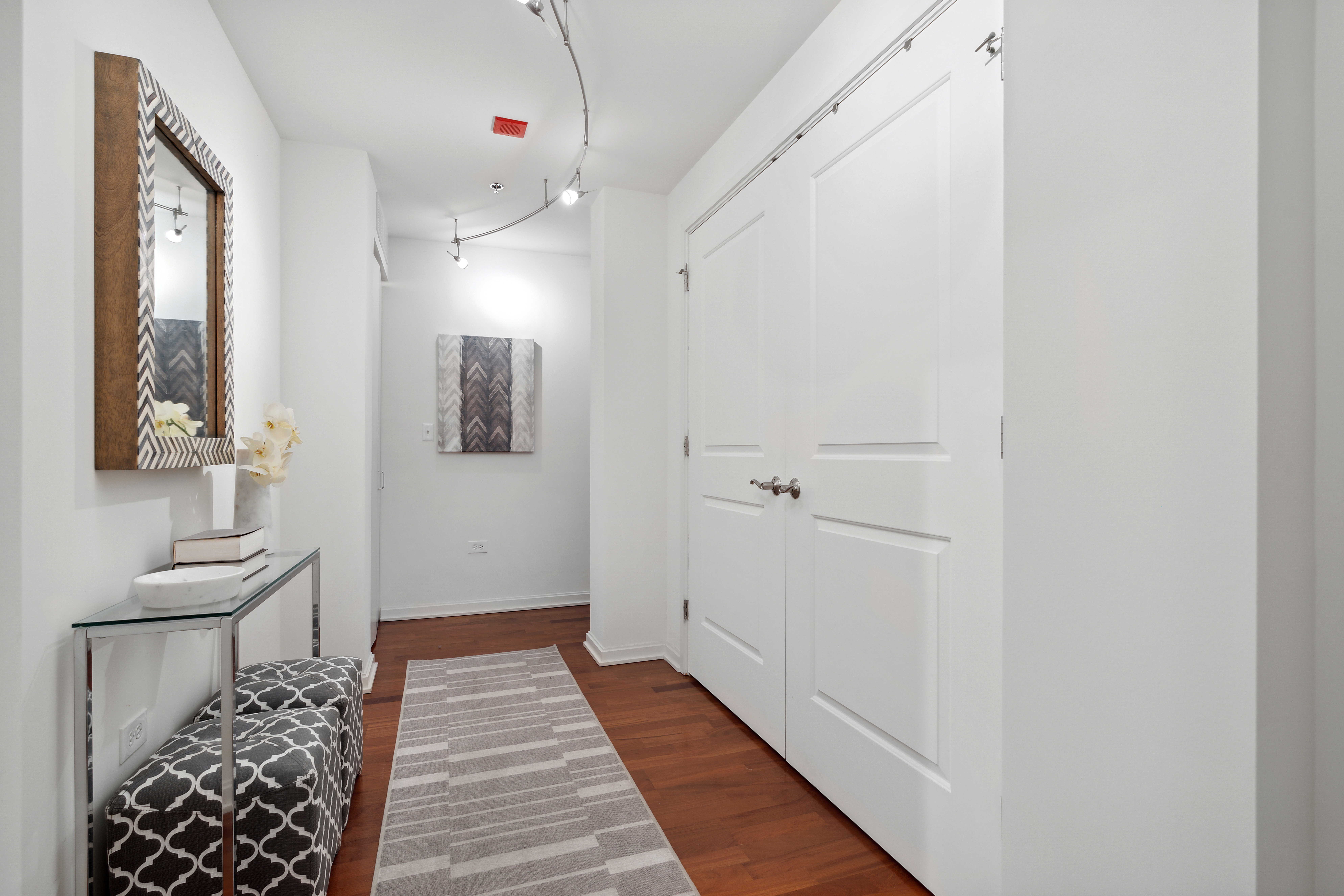  Welcome to the Mag Mile, A Fantastic Location and Steps From Everything - 物件實景