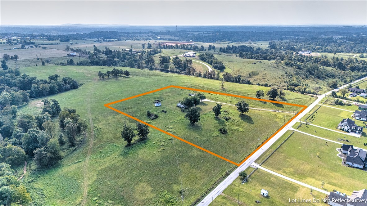 Bentonville, Arkansas, 72713, United States, 4 Bedrooms Bedrooms, ,2 BathroomsBathrooms,Residential,For Sale,1947992