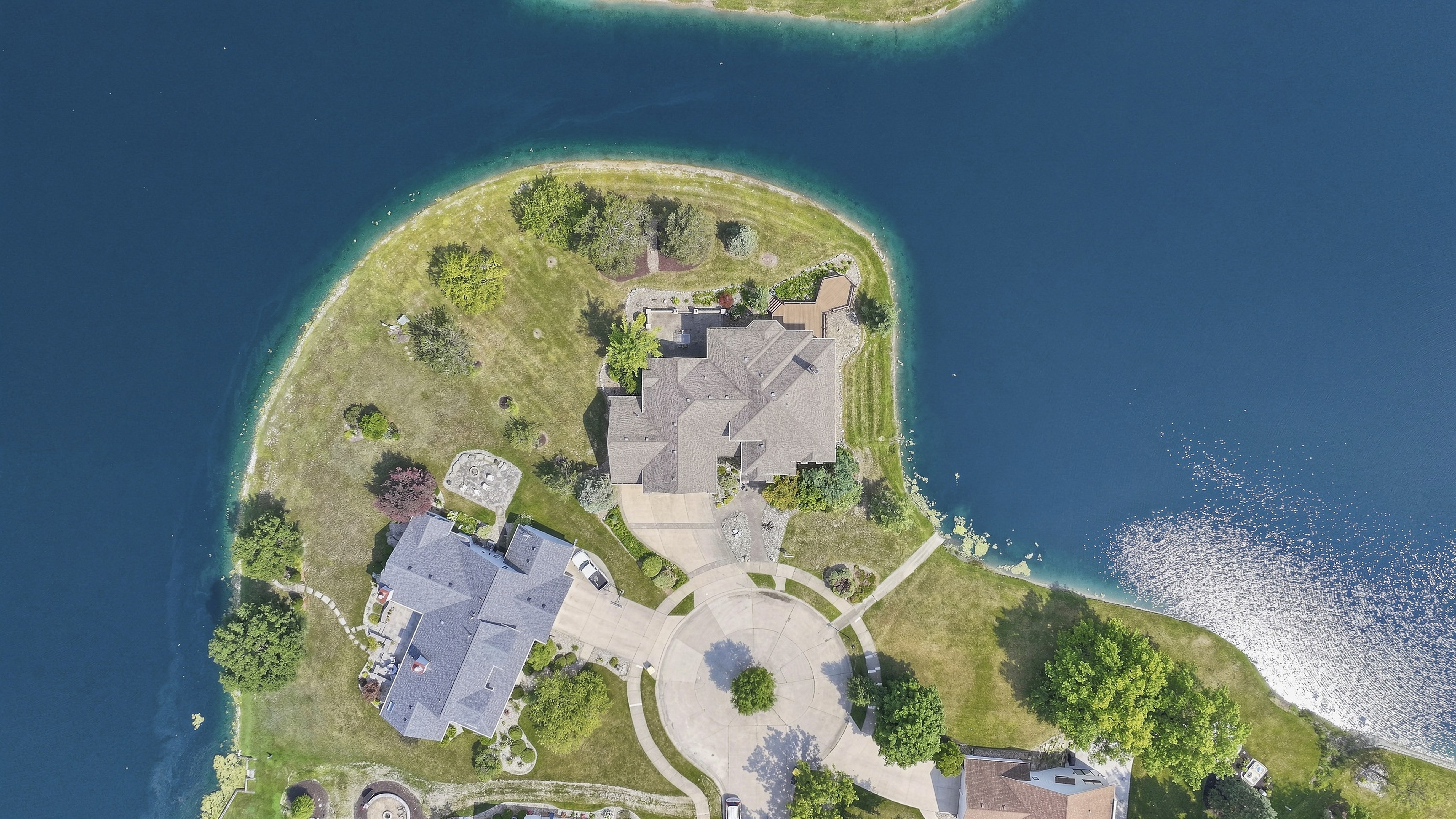  One of a Kind Estate on a Picturesque Lot - 物件實景