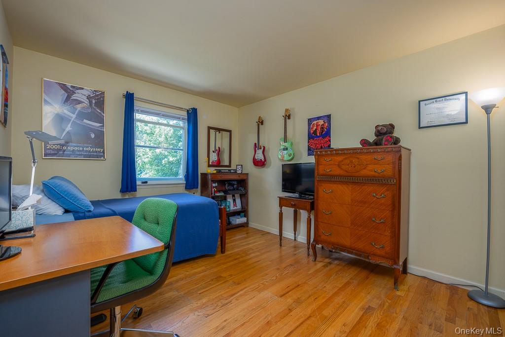 Stony Point, New York, 10980, United States, 5 Bedrooms Bedrooms, ,3 BathroomsBathrooms,Residential,For Sale,1918019
