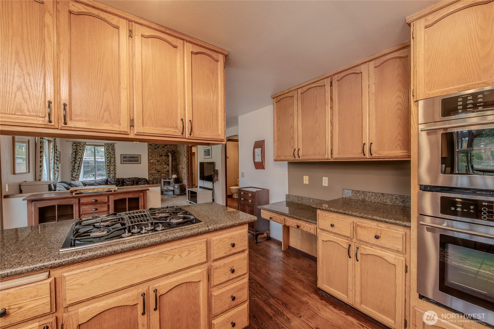 Kent, Washington, 98042, United States, 3 Bedrooms Bedrooms, ,3 BathroomsBathrooms,Residential,For Sale,2001526