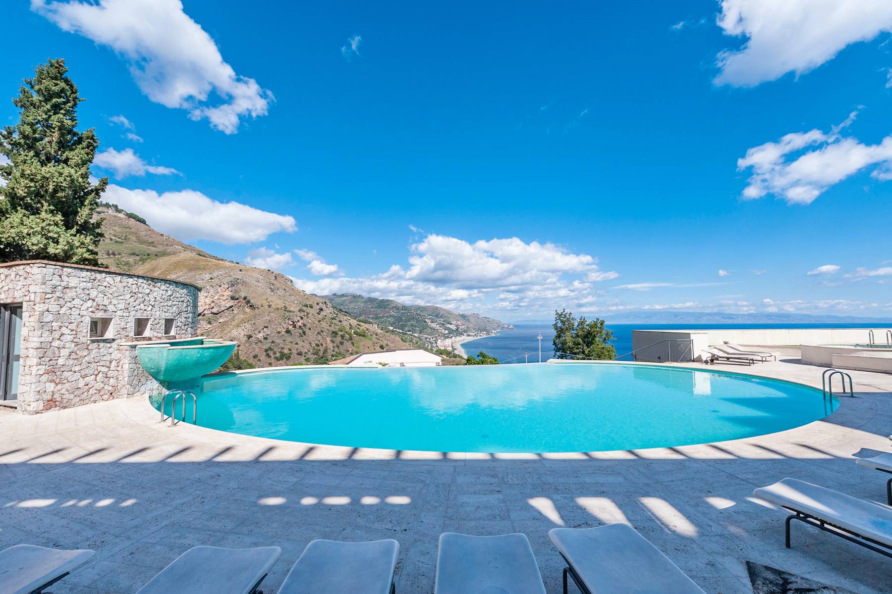  Sea-view apartment in an exclusive residence - 物件實景