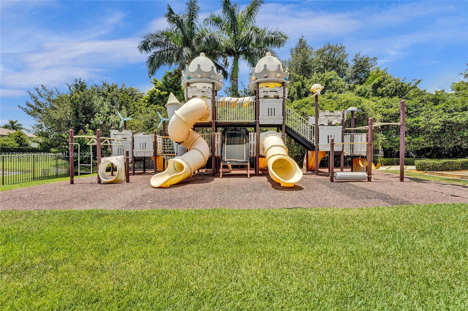 Davie, Florida, 33330, United States, 6 Bedrooms Bedrooms, ,6 BathroomsBathrooms,Residential,For Sale,1908596
