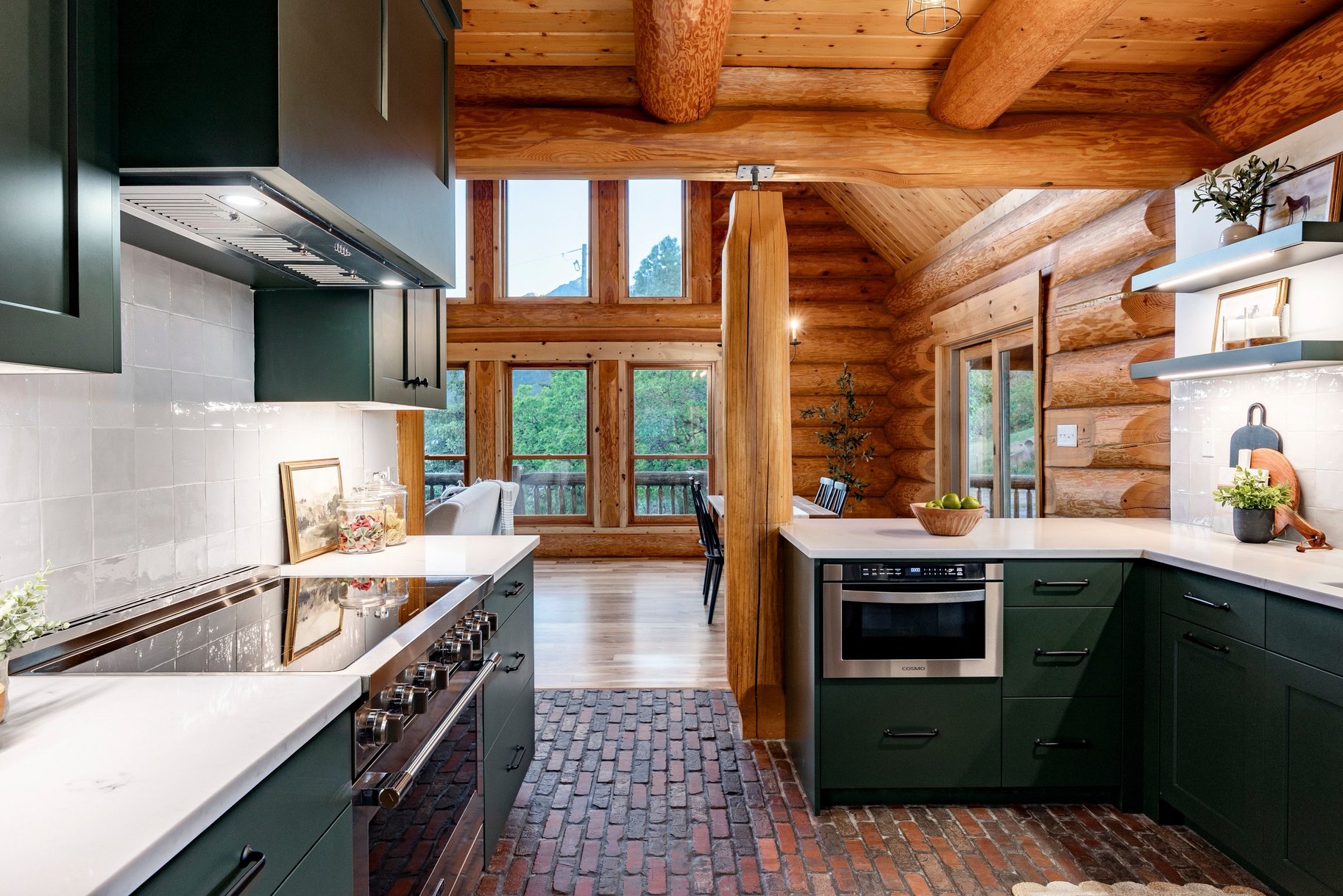  Refined Mountain Home on 1.27 Acres Near Snowbasin - 物件實景