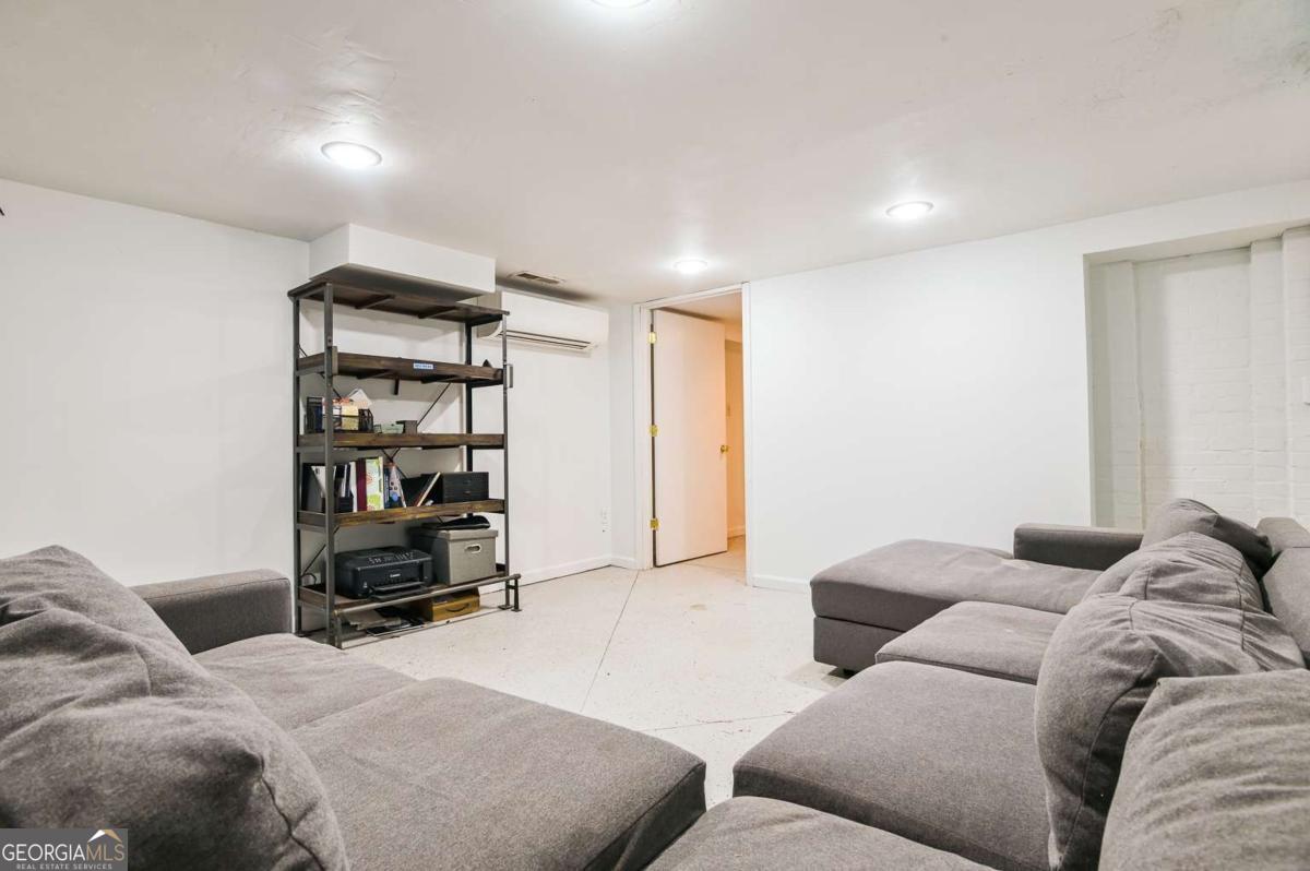 Athens, Georgia, 30606, United States, 4 Bedrooms Bedrooms, ,3 BathroomsBathrooms,Residential,For Sale,1988193