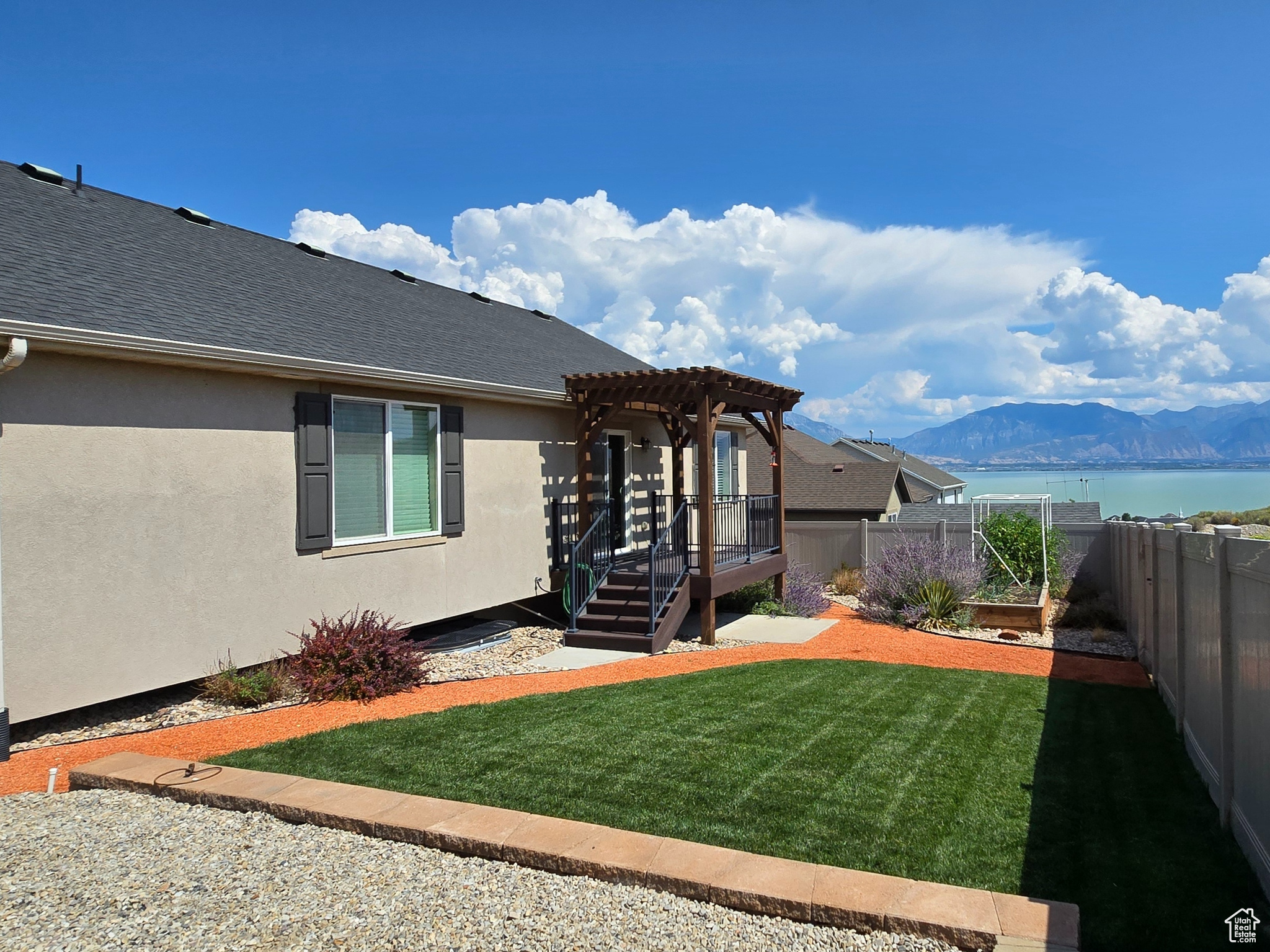 Saratoga Springs, Utah, 84045, United States, 3 Bedrooms Bedrooms, ,2 BathroomsBathrooms,Residential,For Sale,1942303