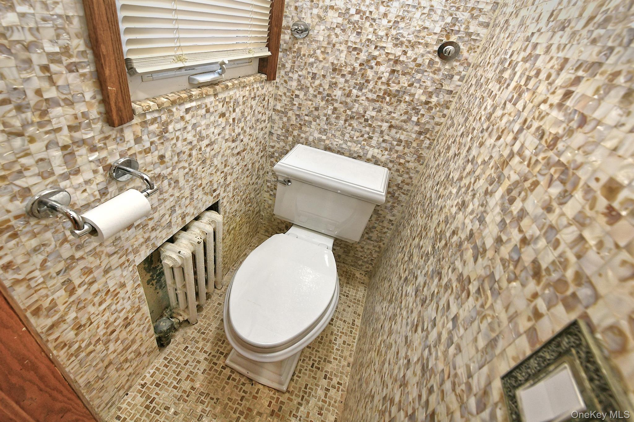 Freeport, New York, 11520, United States, 3 Bedrooms Bedrooms, ,2 BathroomsBathrooms,Residential,For Sale,2003300