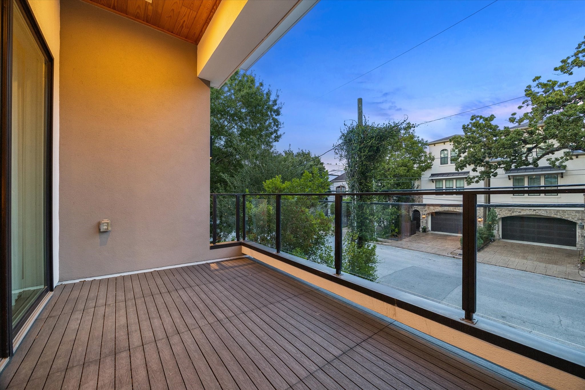  207 Birdsall Street - 物件實景