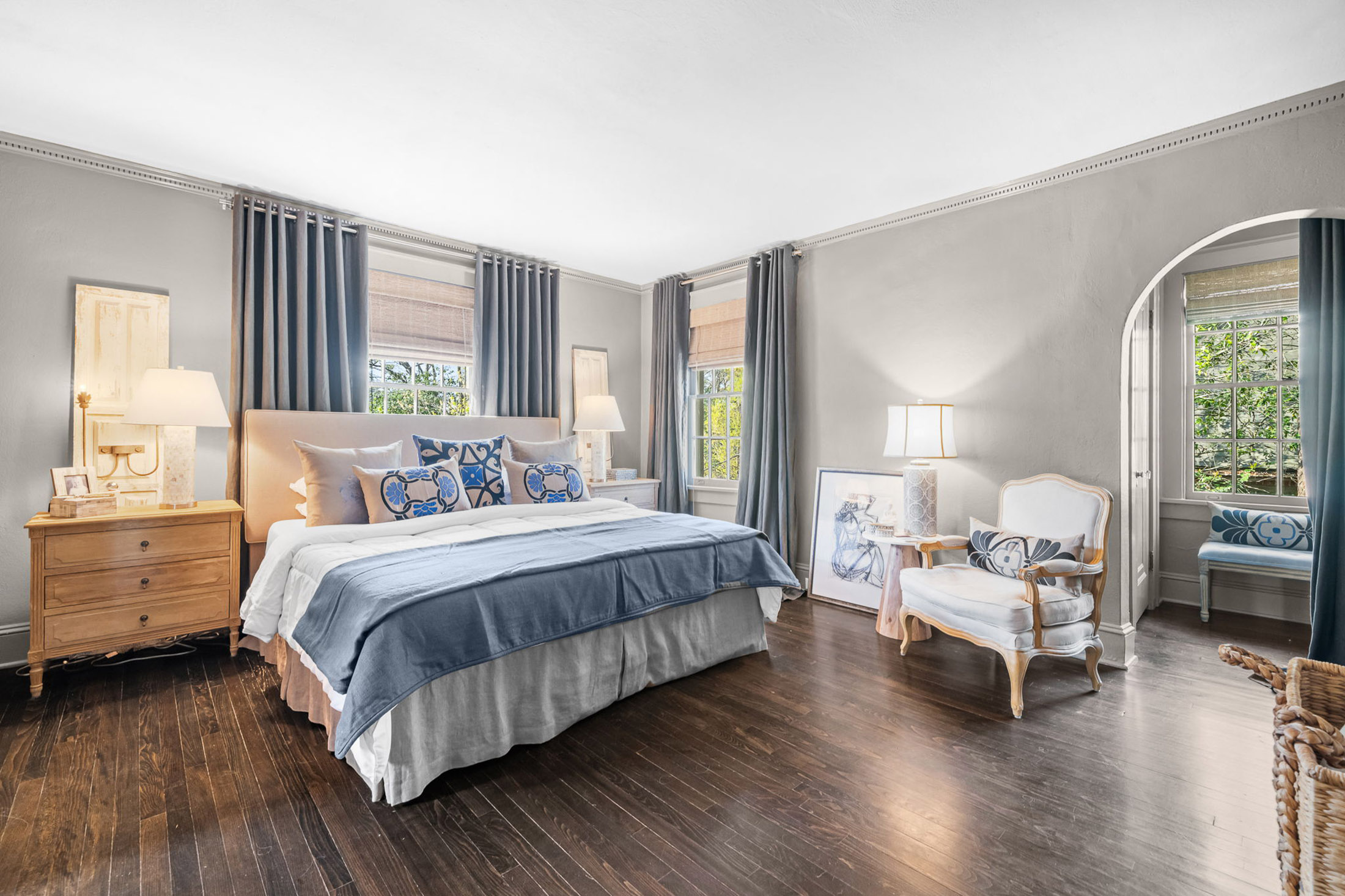  Timeless Ardmore Park Home Blends Classic Charm with Custom Renovations - 物件實景