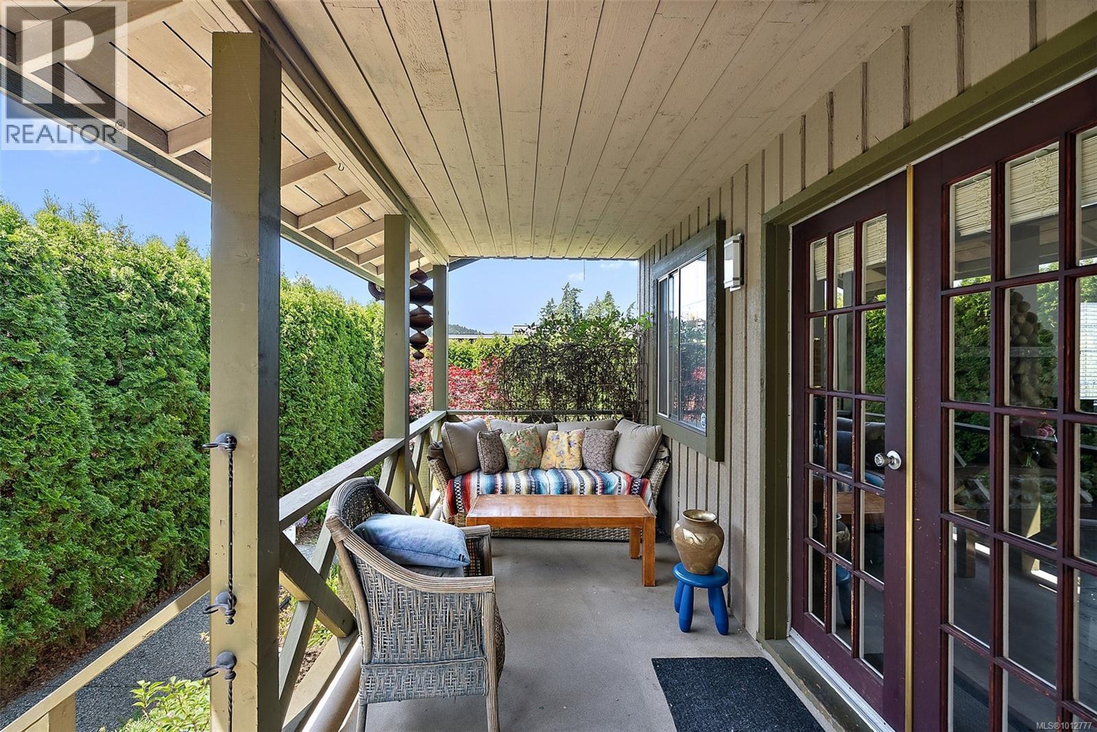 VIEW ROYAL, British Columbia, V9B 6N7, CA, 5 Bedrooms Bedrooms, ,3 BathroomsBathrooms,Residential,For Sale,1951757