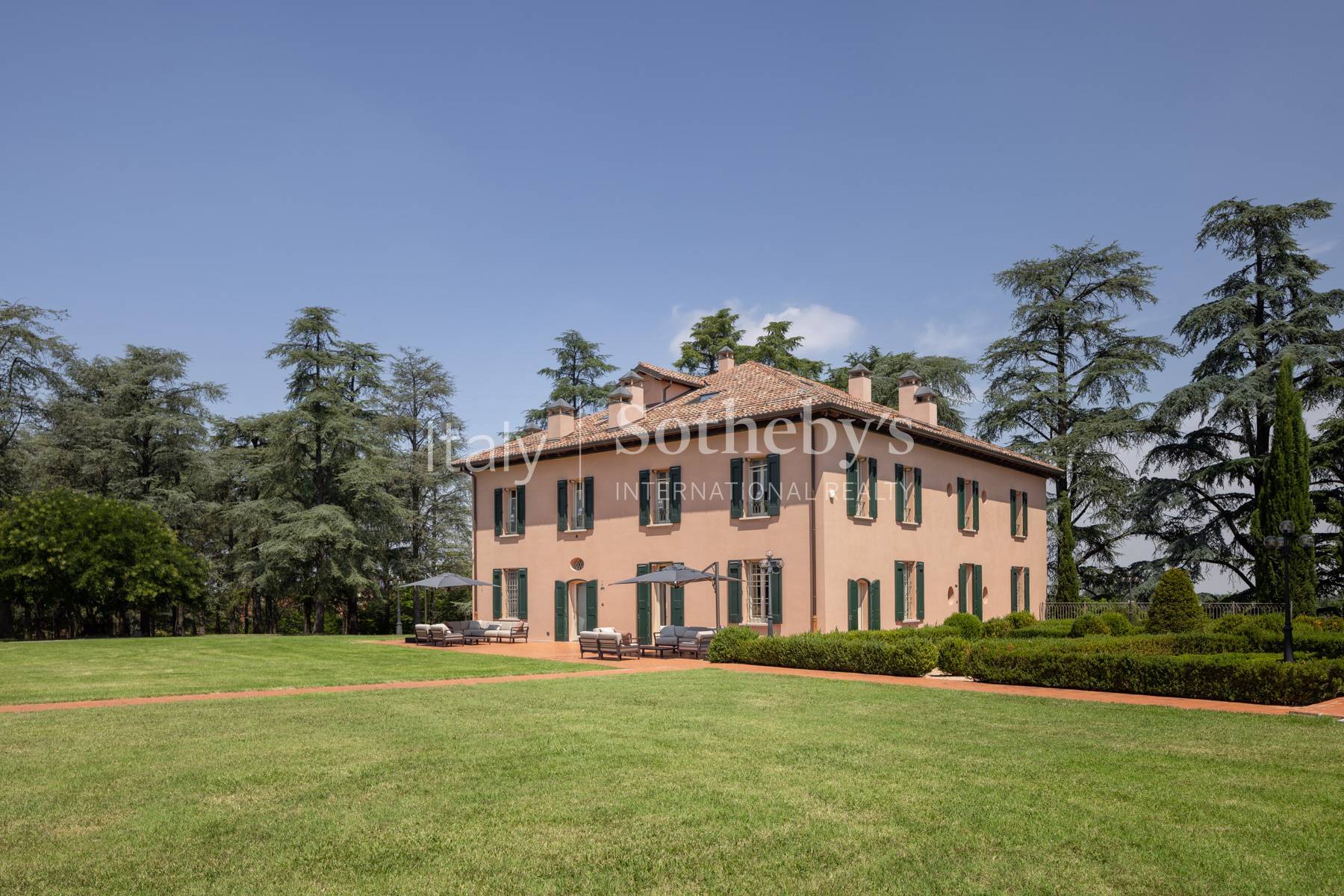  Representative Estate with Three Villas and Private Park - 物件實景