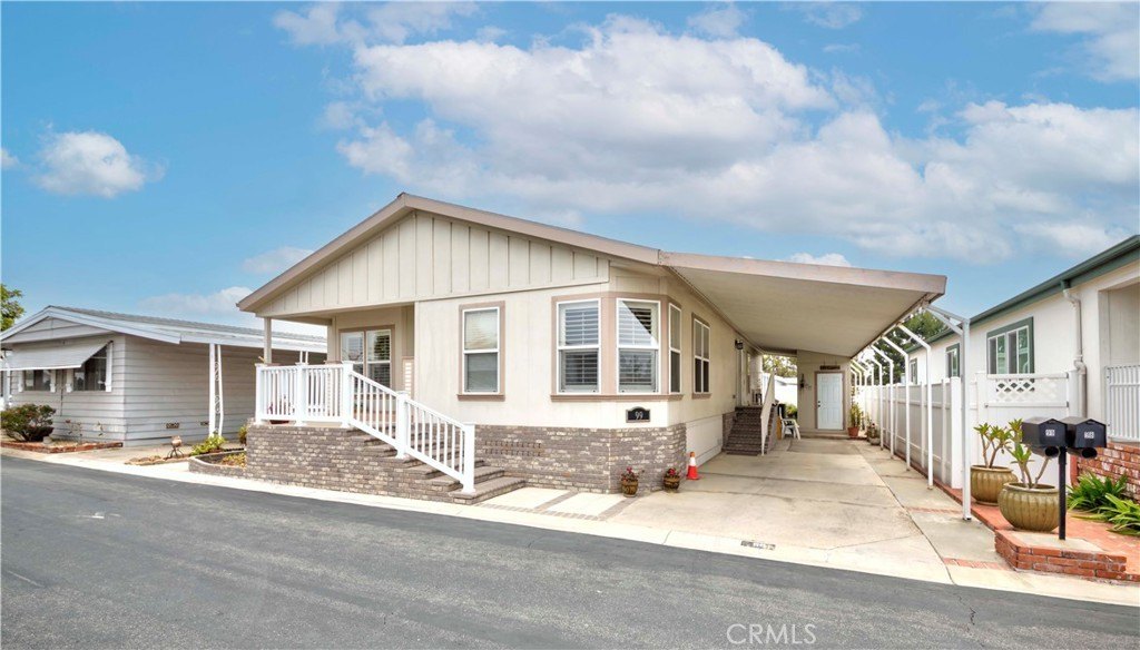 Fullerton, California, 92835, United States, 3 Bedrooms Bedrooms, ,2 BathroomsBathrooms,Residential,For Sale,1987834