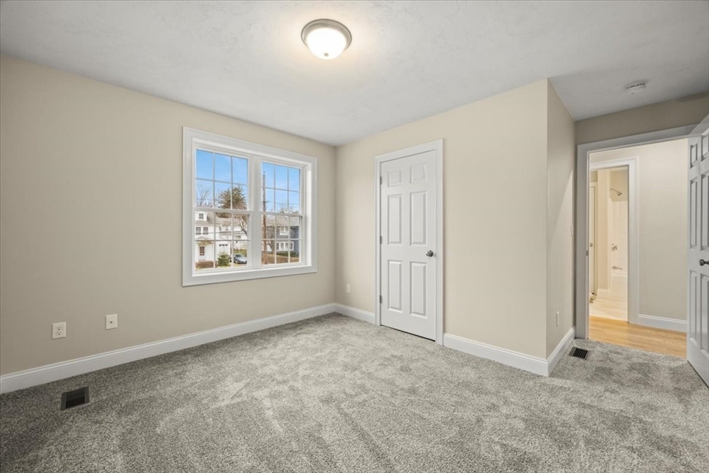Brockton, Massachusetts, 02301, United States, 4 Bedrooms Bedrooms, ,3 BathroomsBathrooms,Residential,For Sale,1846360