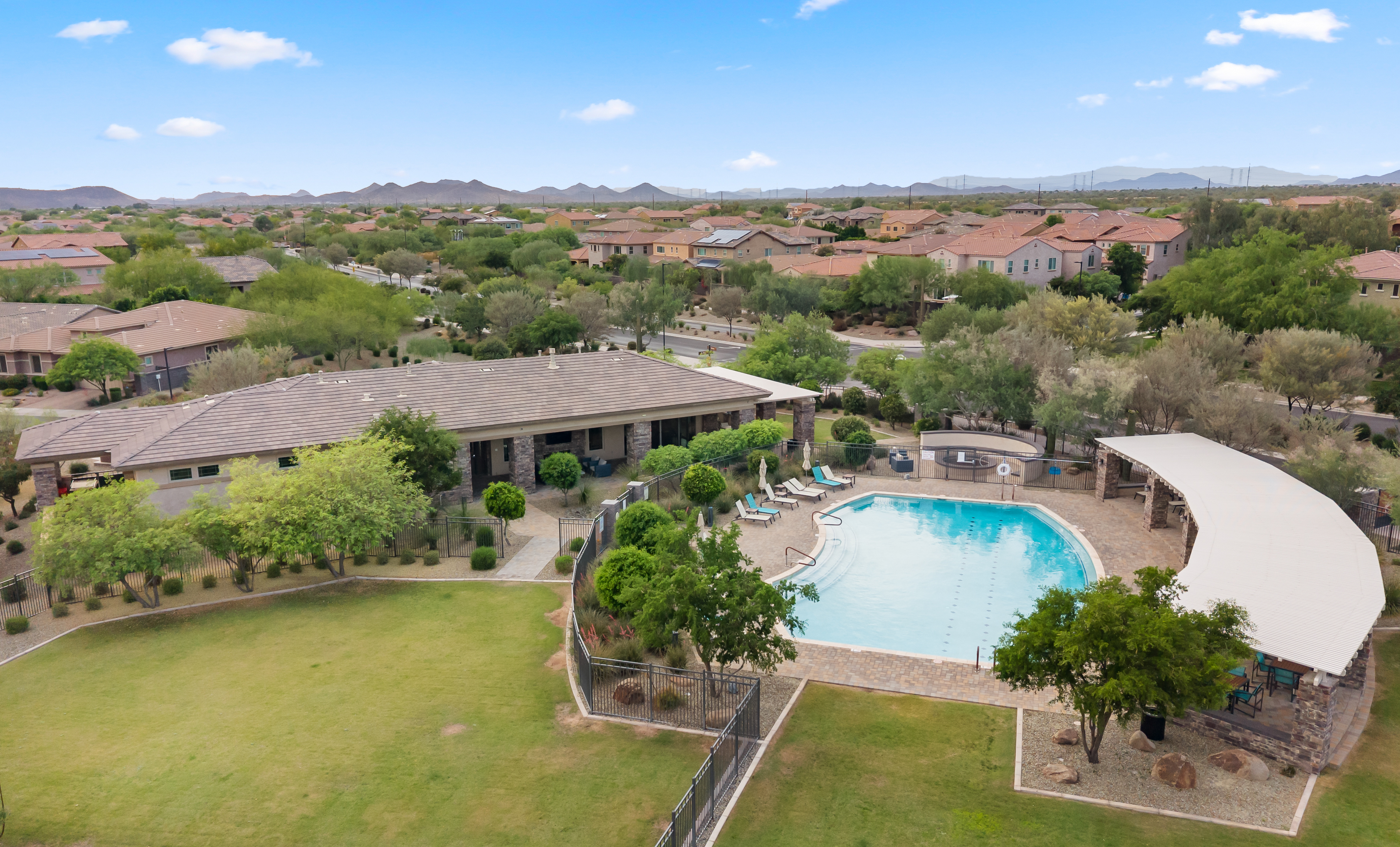  4724 E Parkside Lane  Phoenix, AZ - 物件實景