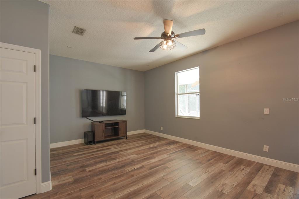 Orlando, Florida, 32828, United States, 4 Bedrooms Bedrooms, ,3 BathroomsBathrooms,Residential,For Sale,1902586
