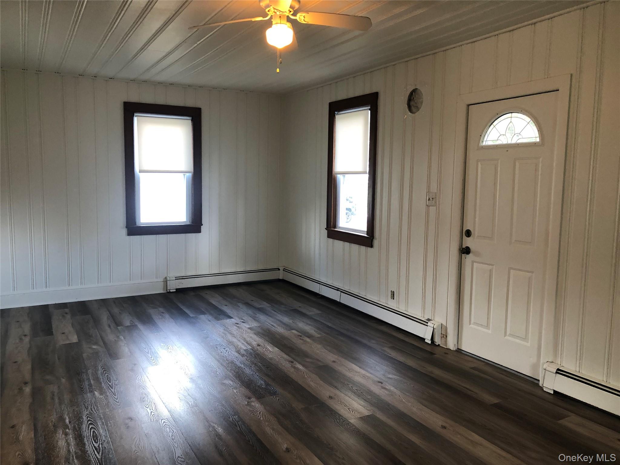 Kings Park, New York, 11754, United States, 3 Bedrooms Bedrooms, ,1 BathroomBathrooms,Residential,For Sale,1988130