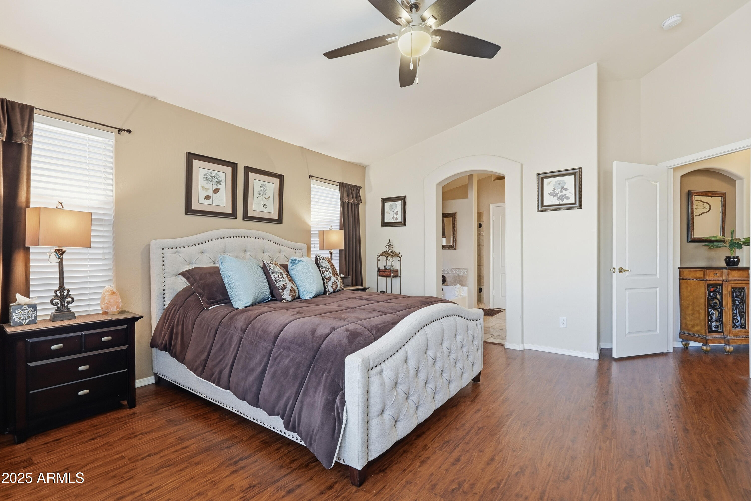 Phoenix, Arizona, 85024, United States, 3 Bedrooms Bedrooms, ,2 BathroomsBathrooms,Residential,For Sale,1995544