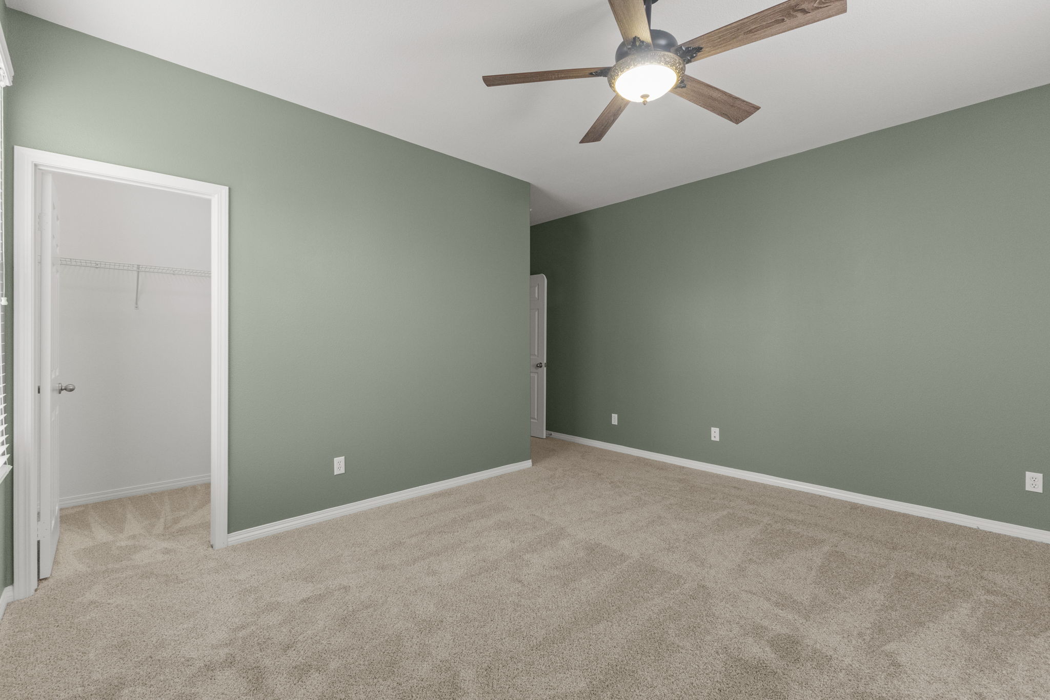 Redlands, California, 92374, United States, 6 Bedrooms Bedrooms, ,4 BathroomsBathrooms,Residential,For Sale,1923576