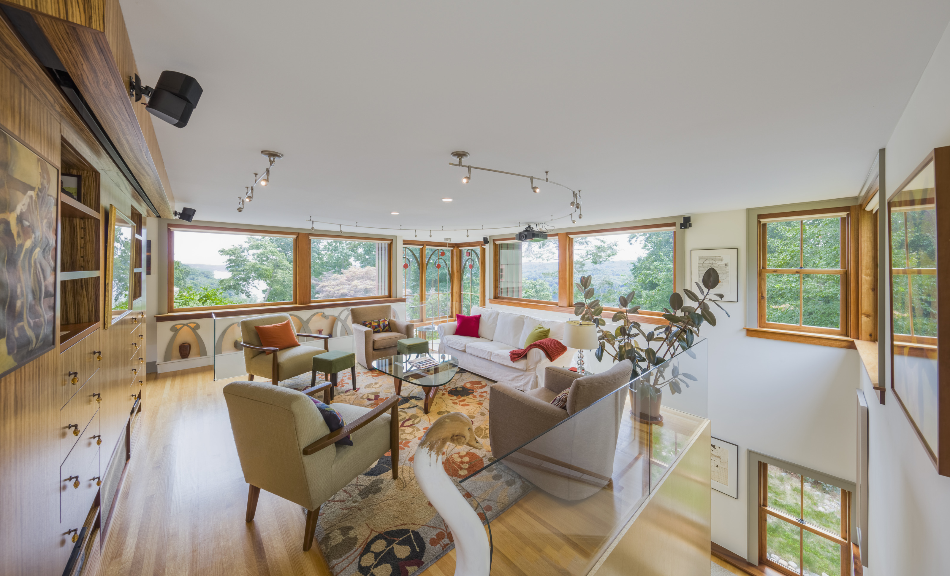  Majestically set on 15.22 Private Acres Overlooking The River - 物件實景
