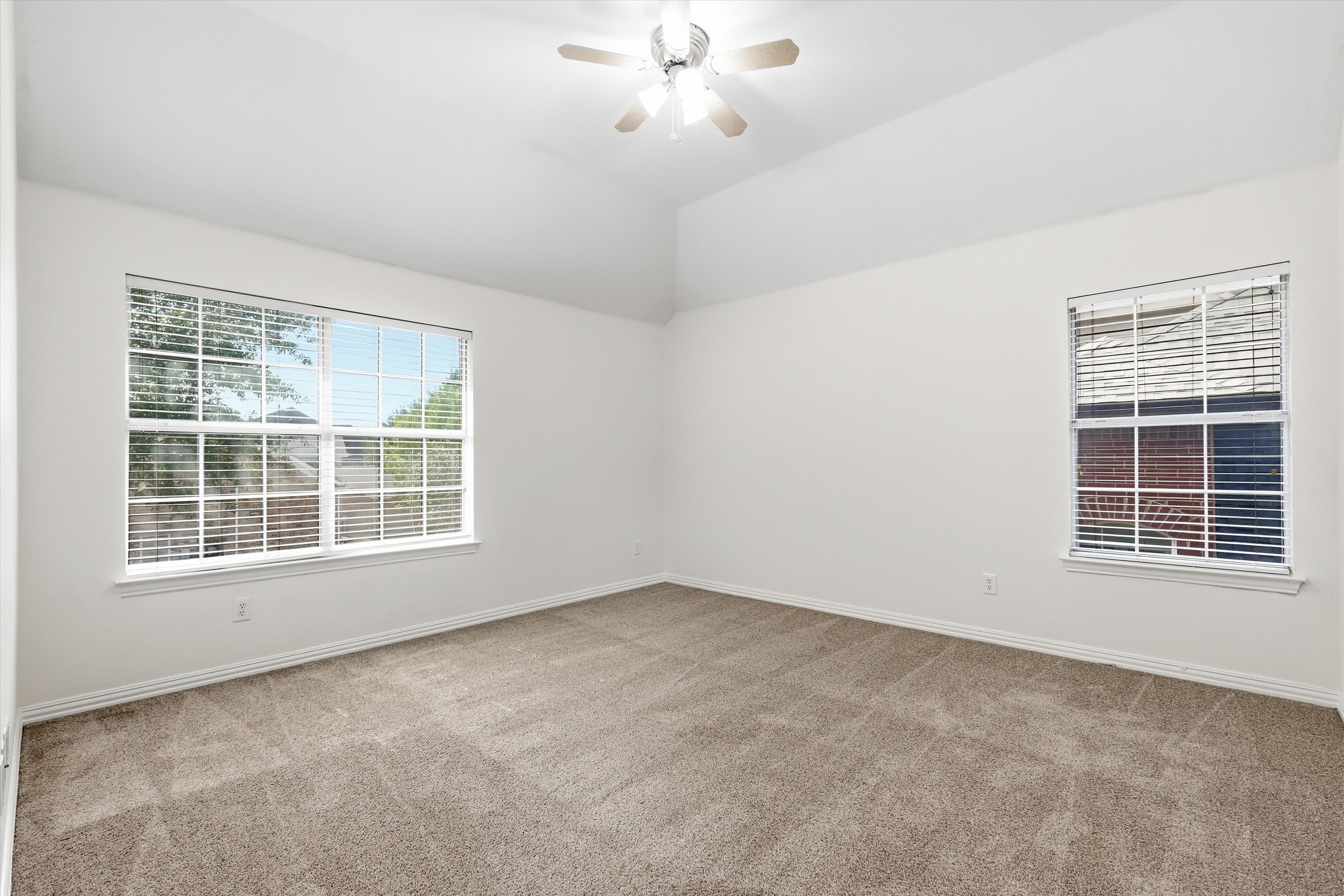  8912 Wyatt Circle, Lantana, TX, 76226 - 物件實景