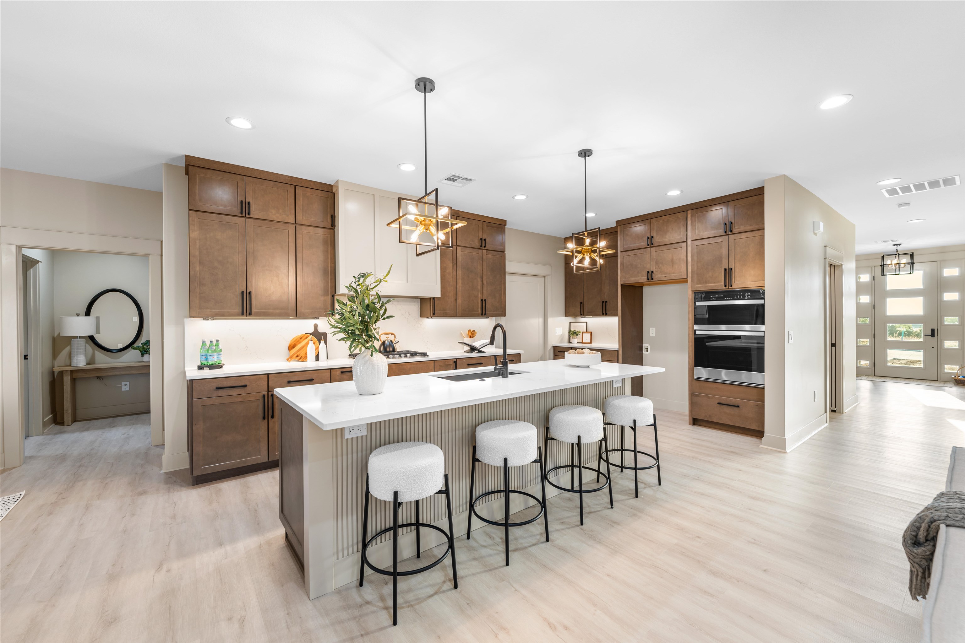 Salina, Kansas, 67401, United States, 3 Bedrooms Bedrooms, ,3 BathroomsBathrooms,Residential,For Sale,1956761