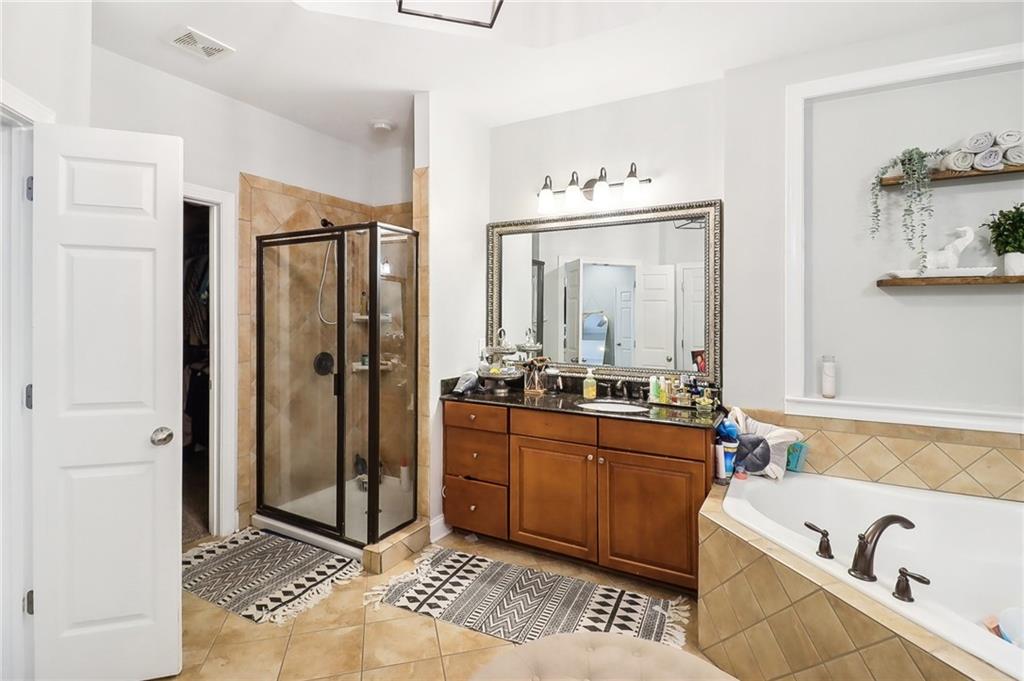 Atlanta, Georgia, 30339, United States, 3 Bedrooms Bedrooms, ,4 BathroomsBathrooms,Residential,For Sale,2003364