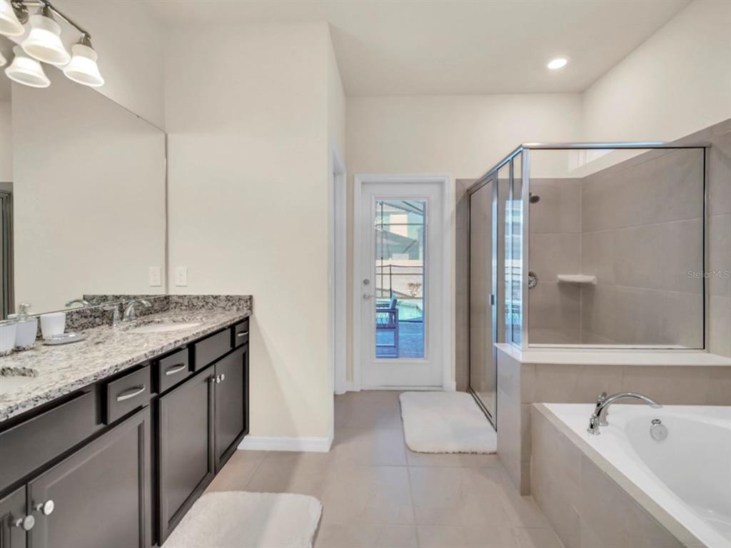 Davenport, Florida, 33897, United States, 10 Bedrooms Bedrooms, ,8 BathroomsBathrooms,Residential,For Sale,1736940