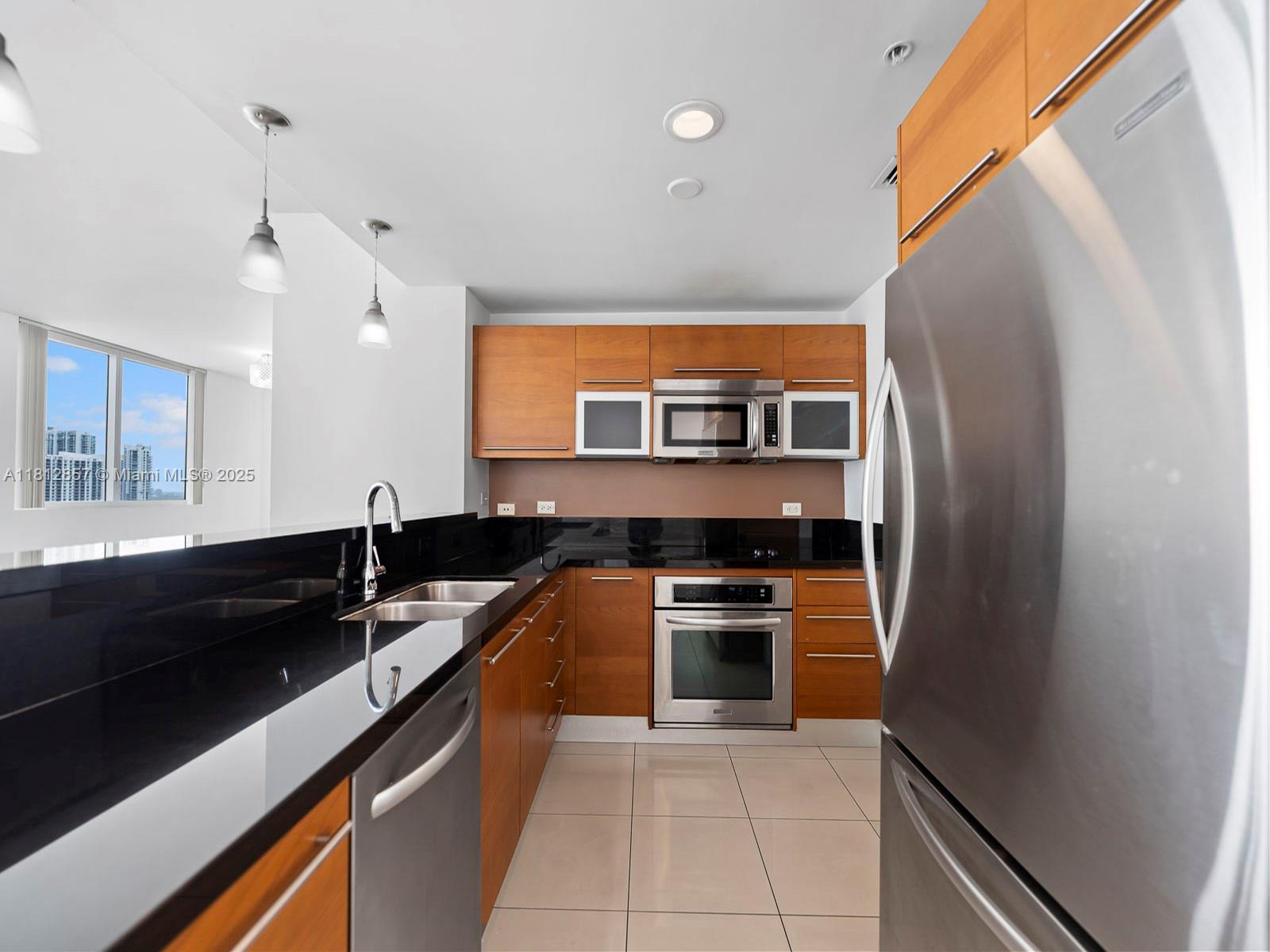 Miami, Florida, 33132, United States, 2 Bedrooms Bedrooms, ,2 BathroomsBathrooms,Residential,For Sale,1838941
