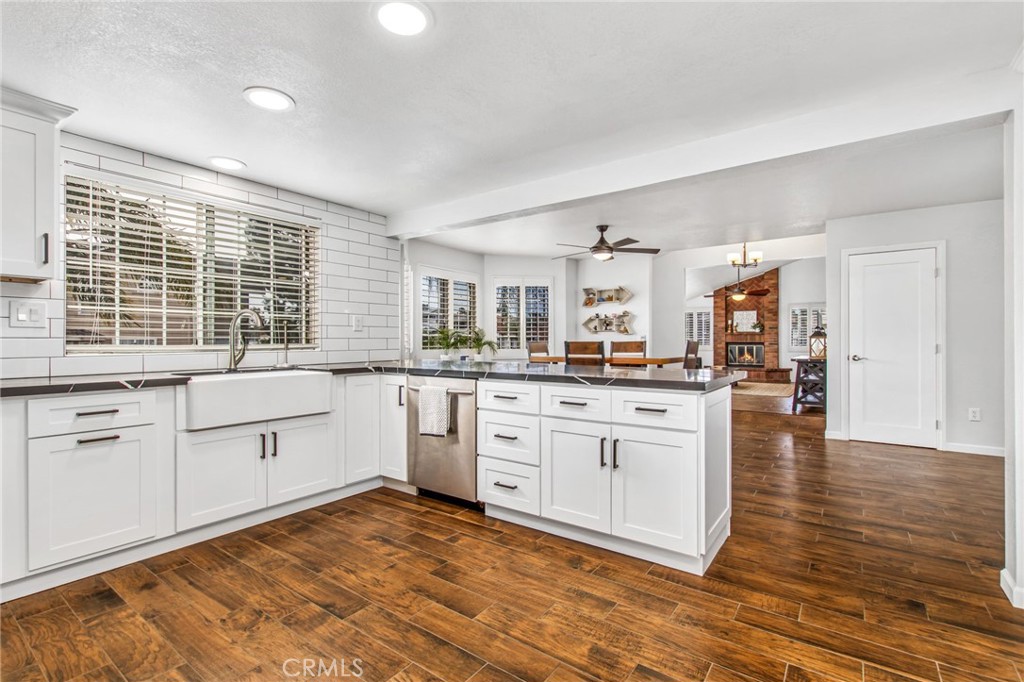 Canyon Lake, California, 92587, United States, 3 Bedrooms Bedrooms, ,2 BathroomsBathrooms,Residential,For Sale,2040375