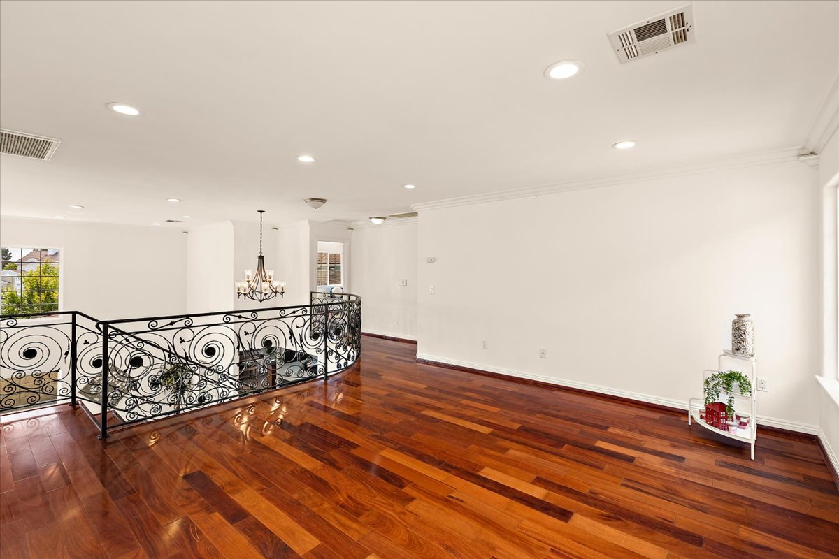 Cerritos, California, 90703, United States, 6 Bedrooms Bedrooms, ,5 BathroomsBathrooms,Residential,For Sale,2048783