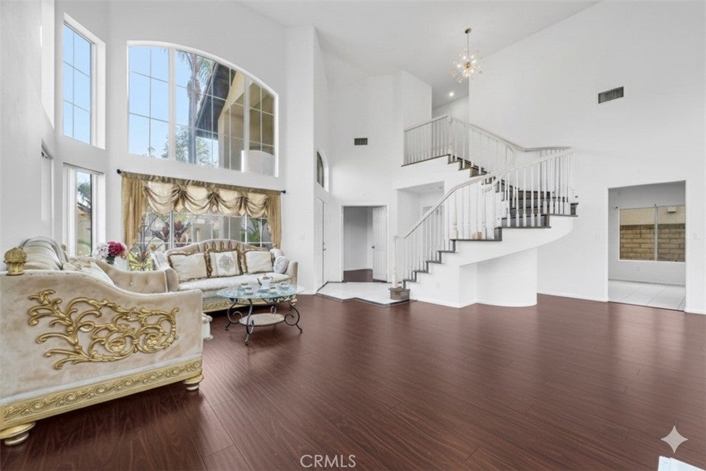 San Dimas, California, 91773, United States, 4 Bedrooms Bedrooms, ,3 BathroomsBathrooms,Residential,For Sale,1986293