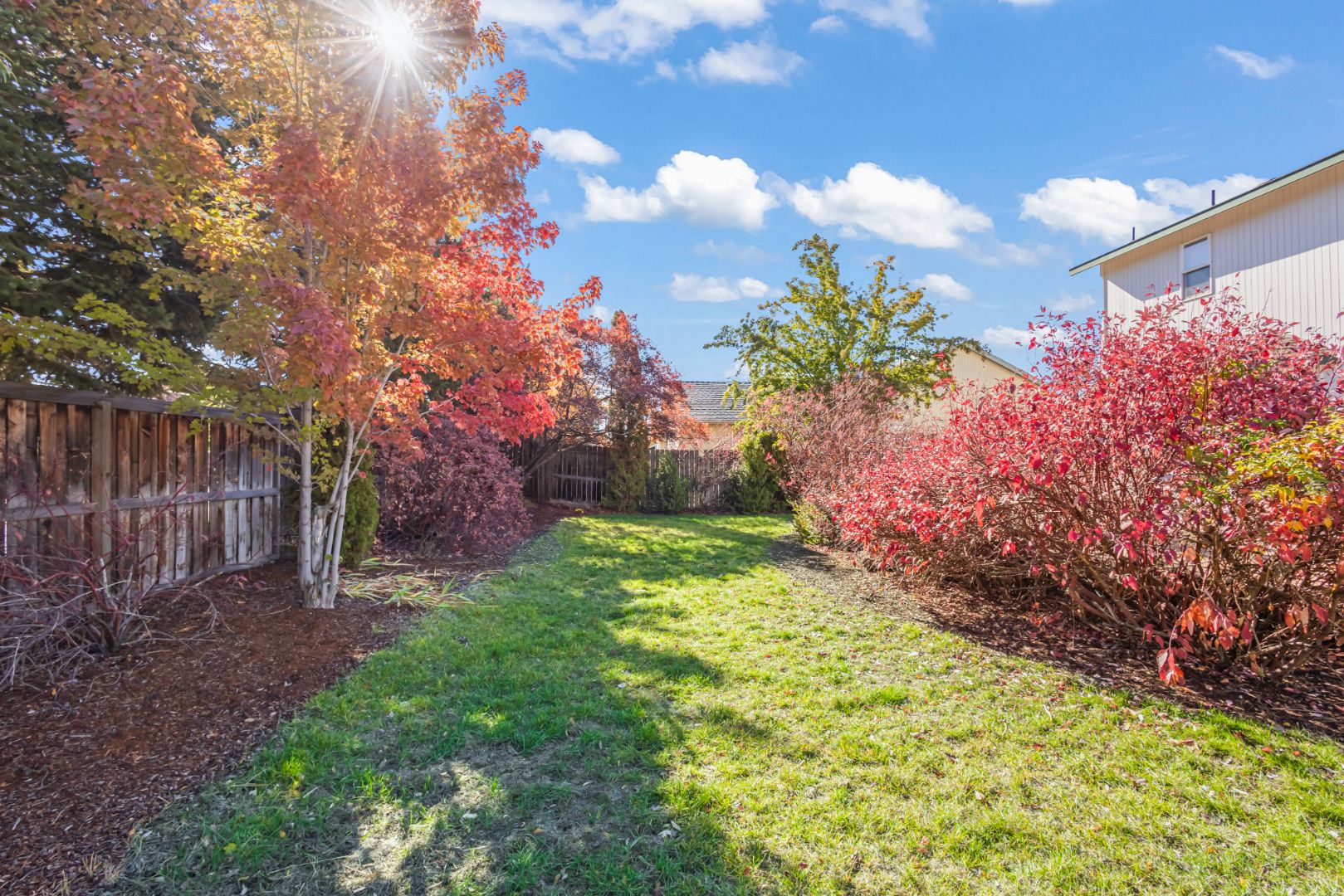 Redmond, Oregon, 97756, United States, 3 Bedrooms Bedrooms, ,3 BathroomsBathrooms,Residential,For Sale,1985077