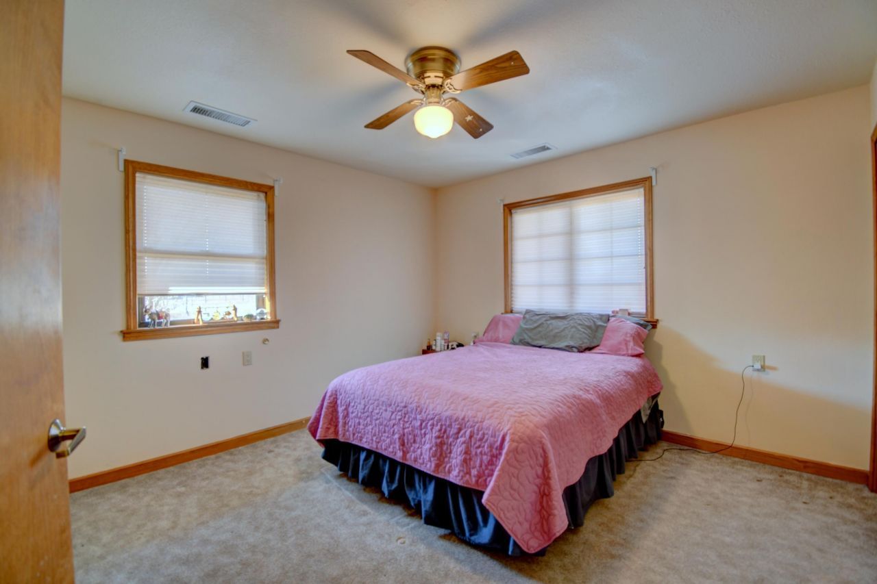 Edgewood, New Mexico, 87015, United States, 6 Bedrooms Bedrooms, ,4 BathroomsBathrooms,Residential,For Sale,1990949