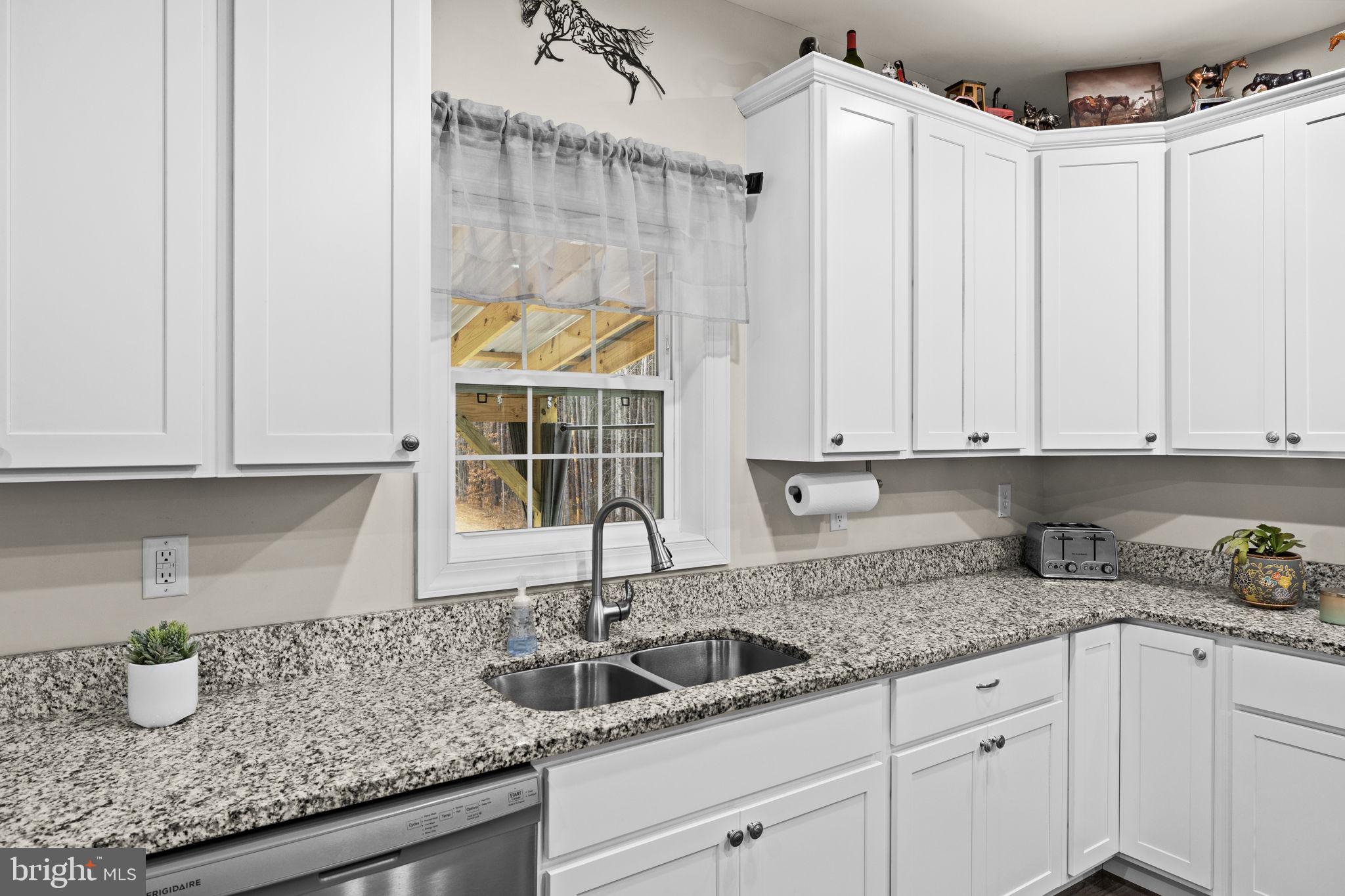 Unionville, Virginia, 22567, United States, 3 Bedrooms Bedrooms, ,2 BathroomsBathrooms,Residential,For Sale,2009103