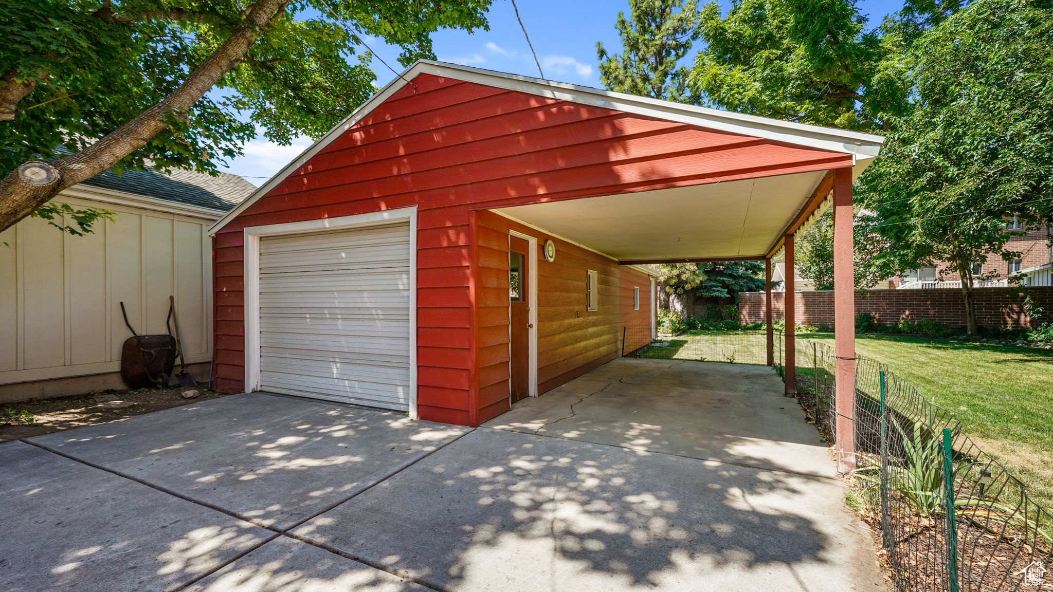 Millcreek, Utah, 84106, United States, 3 Bedrooms Bedrooms, ,1 BathroomBathrooms,Residential,For Sale,1906527
