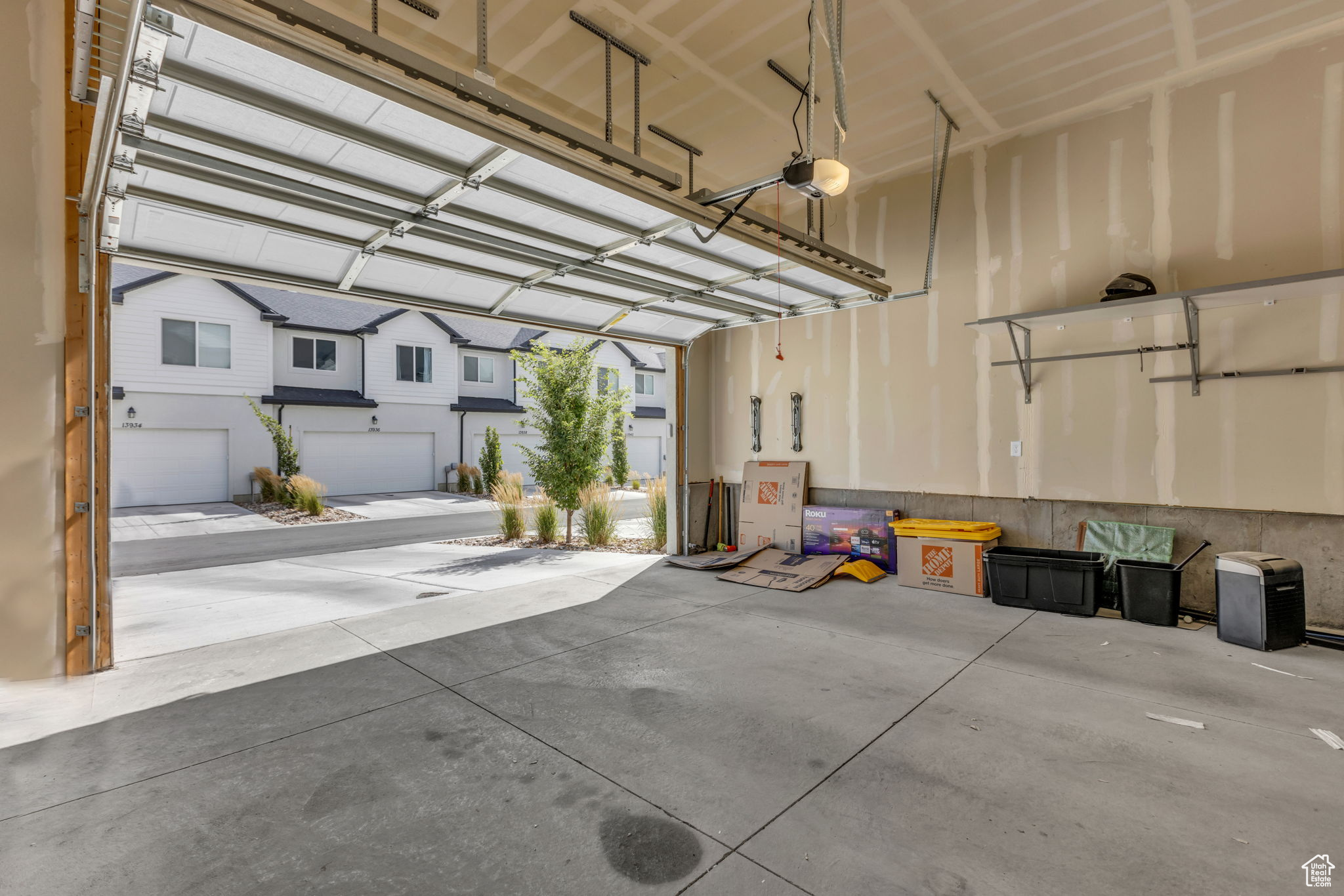 Herriman, Utah, 84096, United States, 4 Bedrooms Bedrooms, ,4 BathroomsBathrooms,Residential,For Sale,1907330