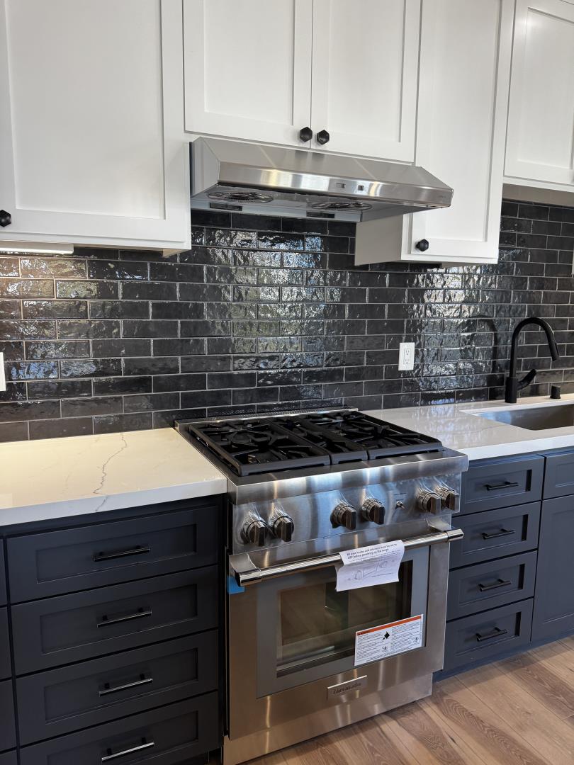 Palo Alto, California, 94306, United States, 2 Bedrooms Bedrooms, ,2 BathroomsBathrooms,Residential,For Sale,1992117