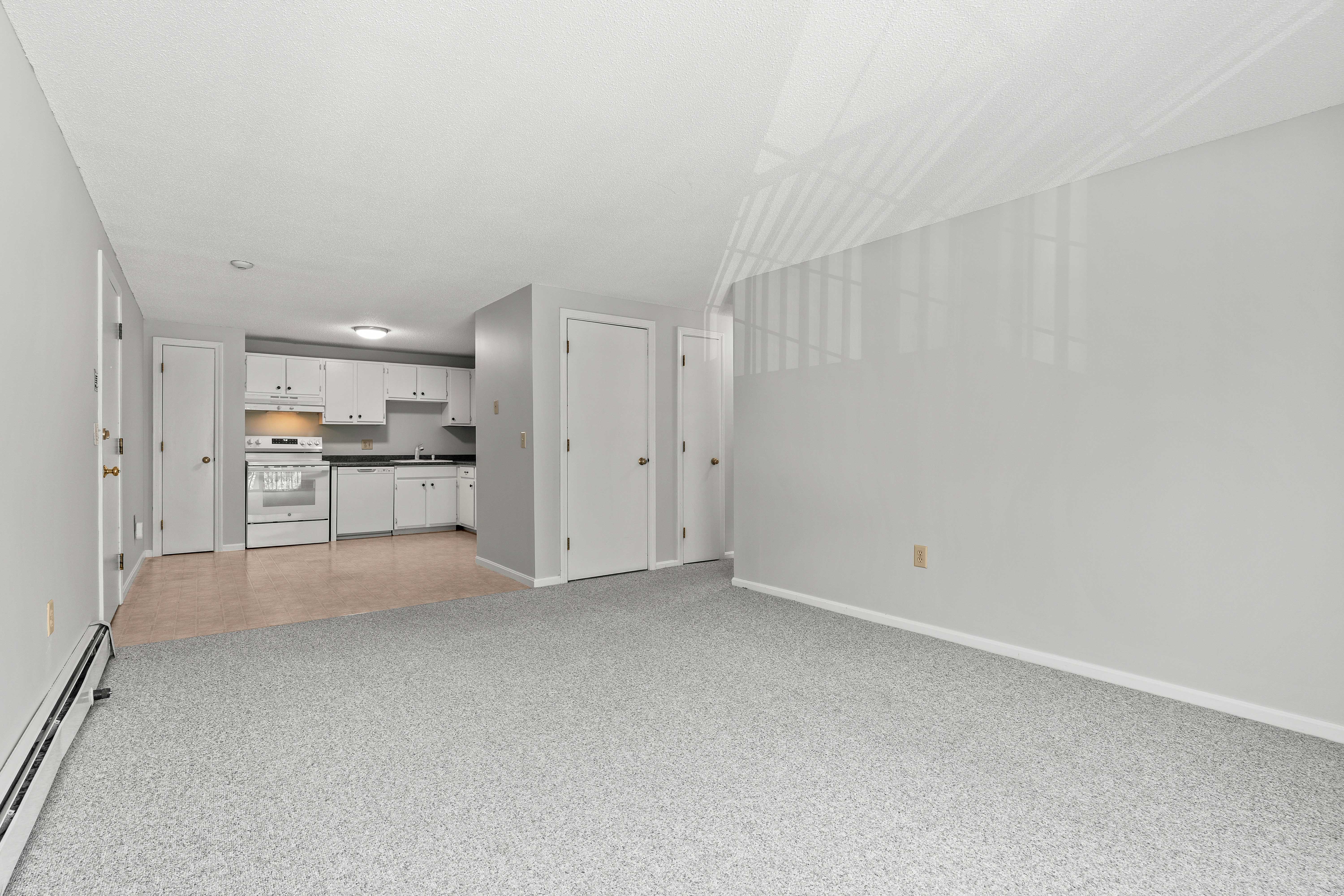  910 White Cedar Boulevard, Portsmouth, NH 03801 - 物件實景