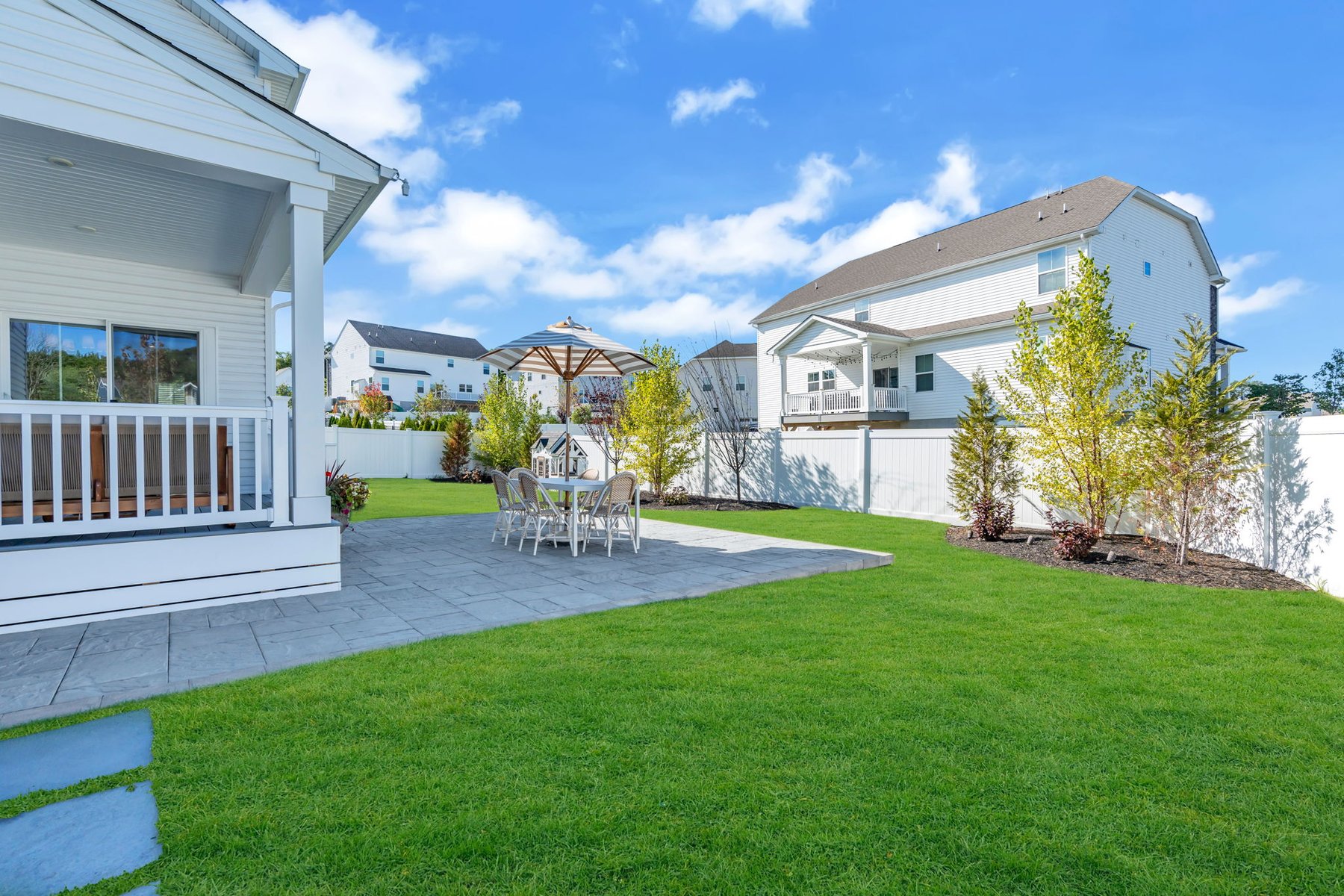  Newer Construction Home with Sophisticated Designer Upgrades - 物件實景