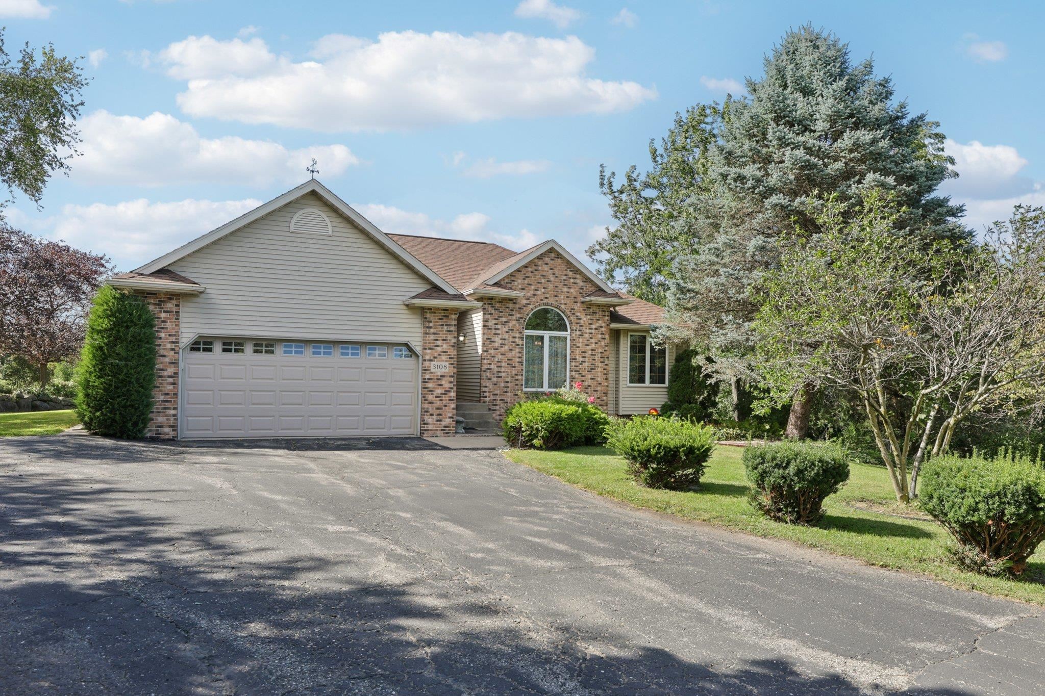 Deforest, Wisconsin, 53532, United States, 3 Bedrooms Bedrooms, ,3 BathroomsBathrooms,Residential,For Sale,1943421
