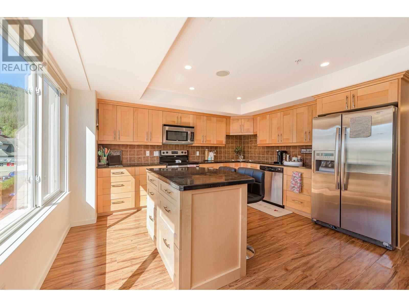 SICAMOUS, British Columbia, V0E 2V1, CA, 4 Bedrooms Bedrooms, ,2 BathroomsBathrooms,Residential,For Sale,1839055