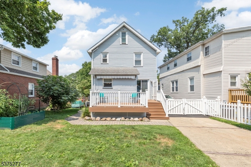 Garwood Boro, New Jersey, 07027, United States, 3 Bedrooms Bedrooms, ,2 BathroomsBathrooms,Residential,For Sale,1908282