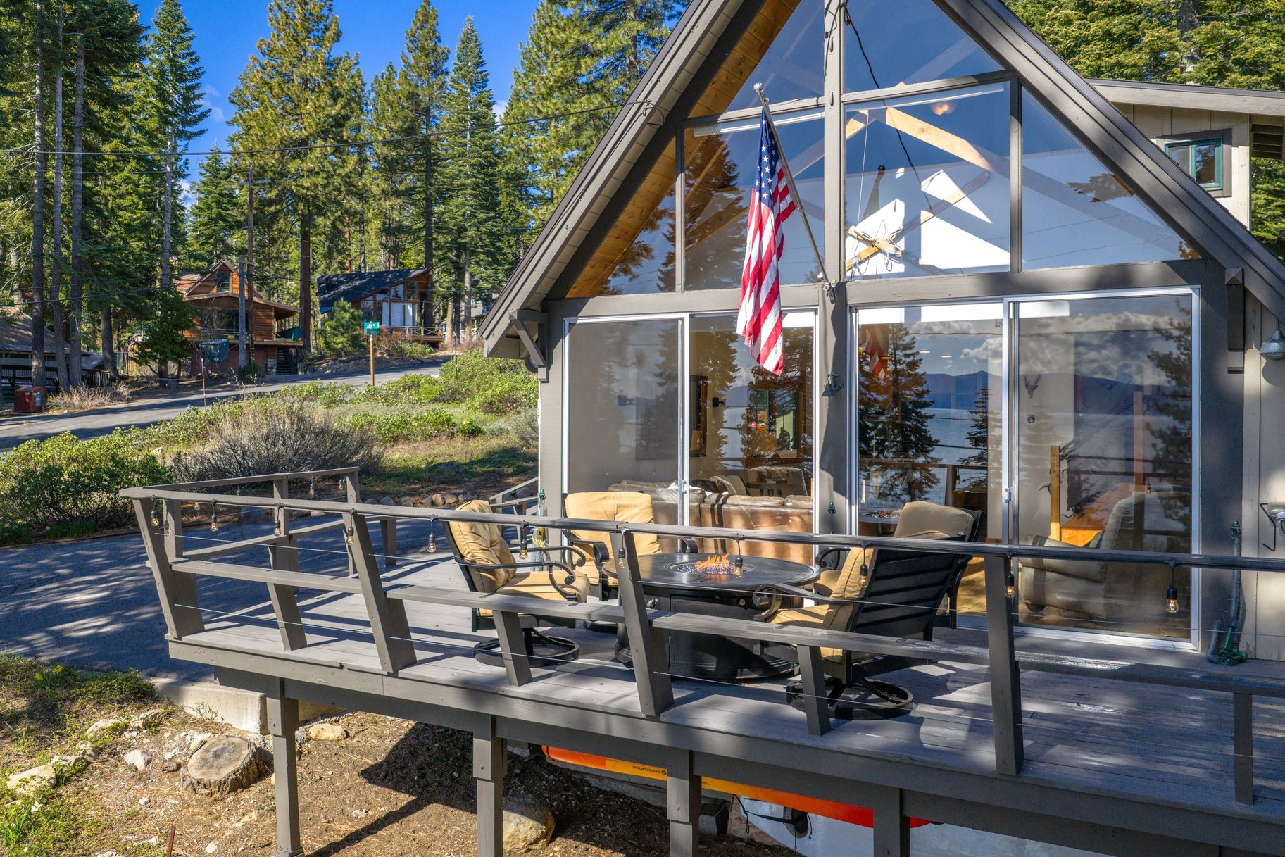  Skyland Chalet – West Shore Lake Tahoe Views with Private Pier & Buoy Access - 物件實景